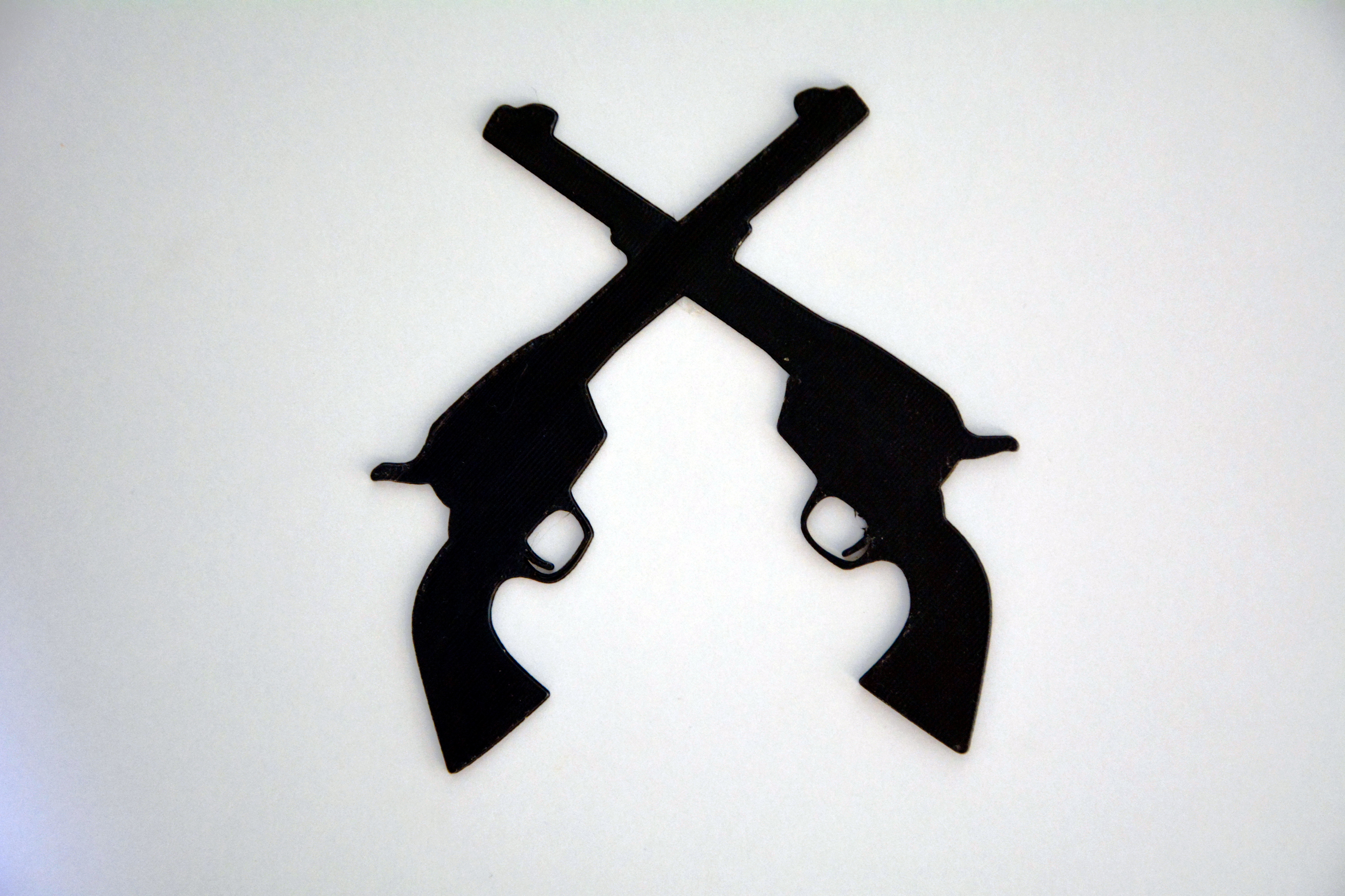 Waffe über kreuz
