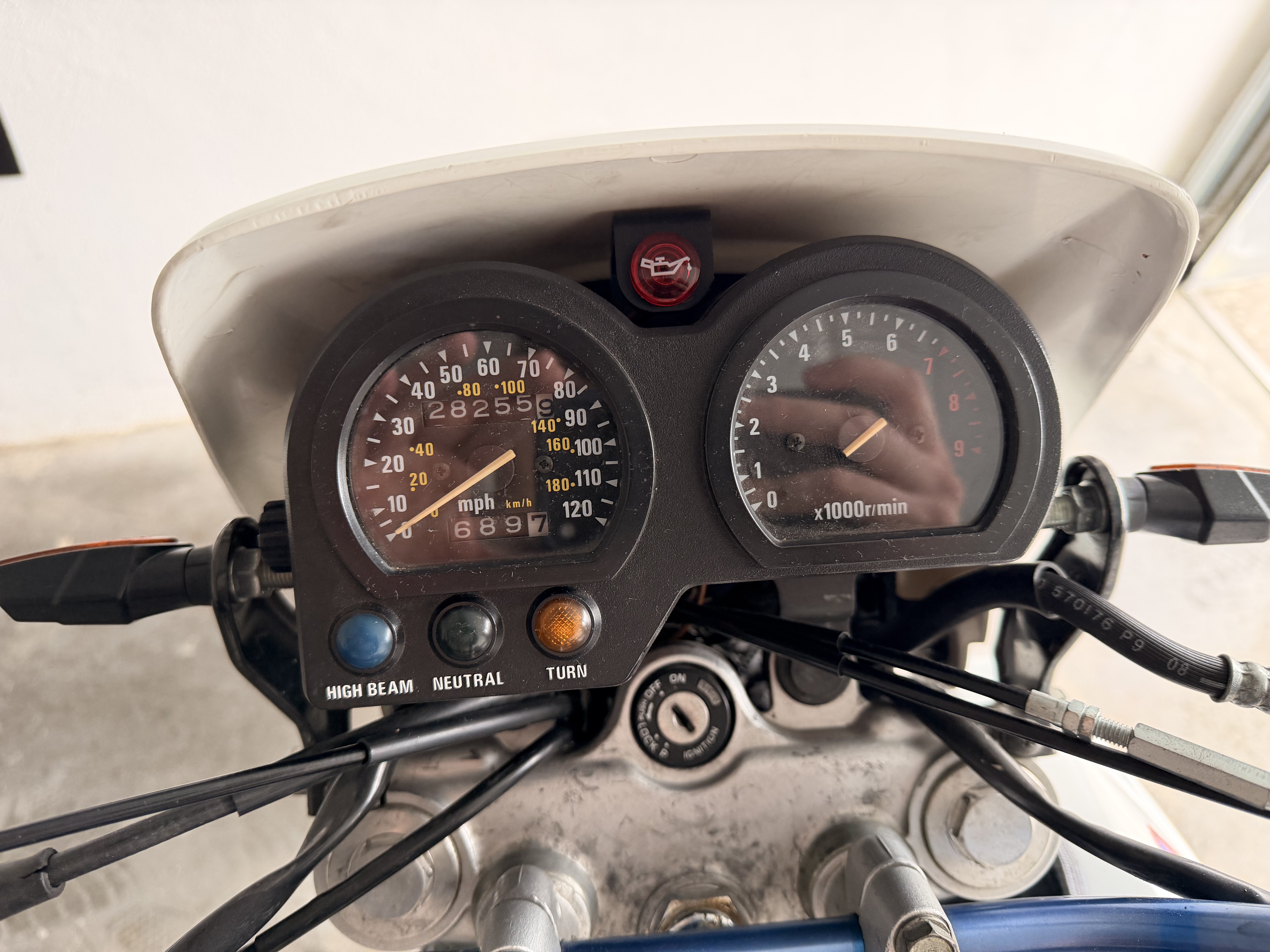 DR650 Suzuki Öldruck Kontrollampe Halter oil pressure light