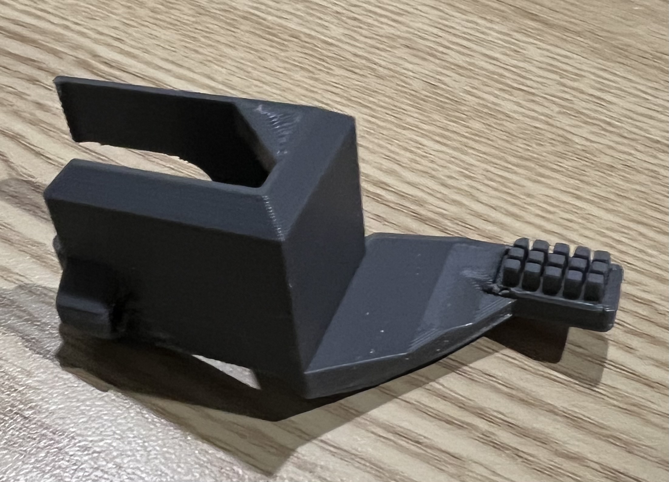 Gantry mounted nozzle wiper for CoreOne