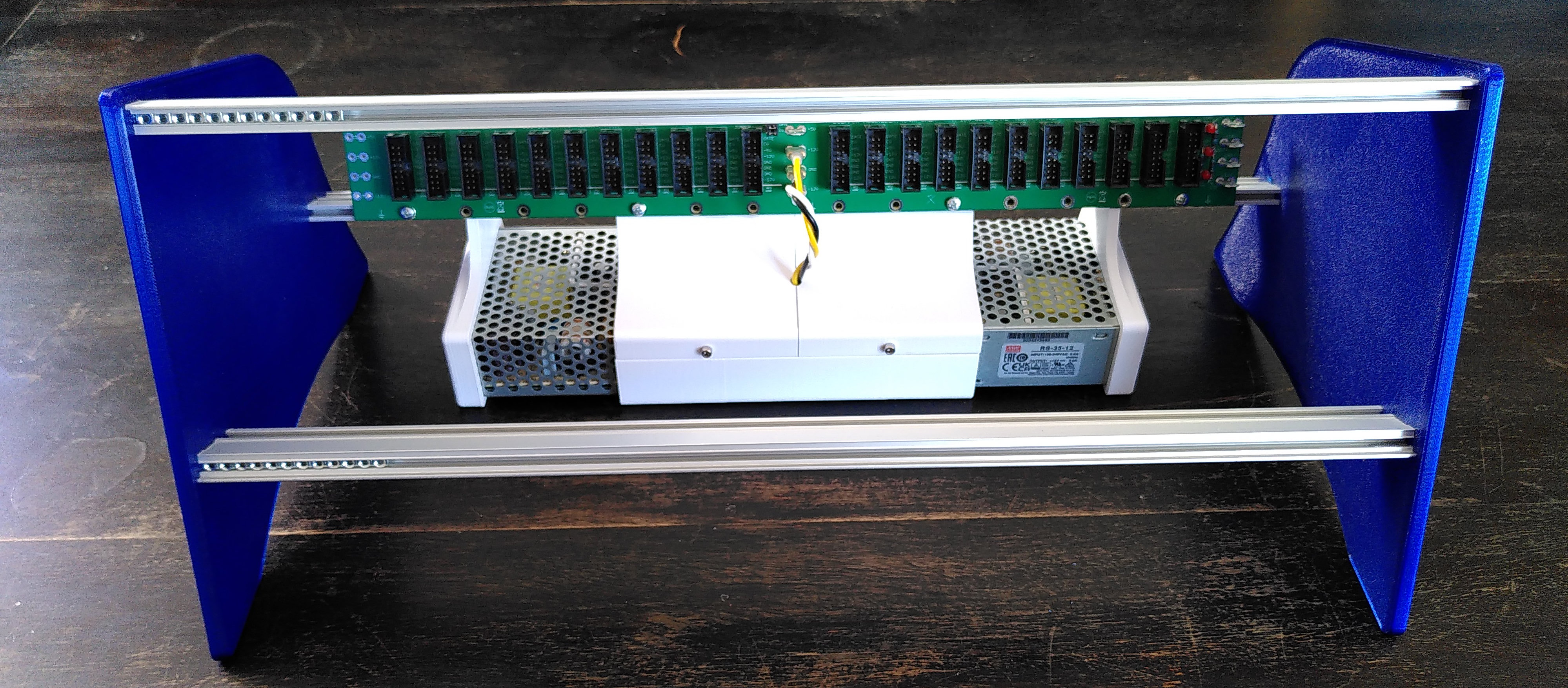 Budget Eurorack Case with PSU