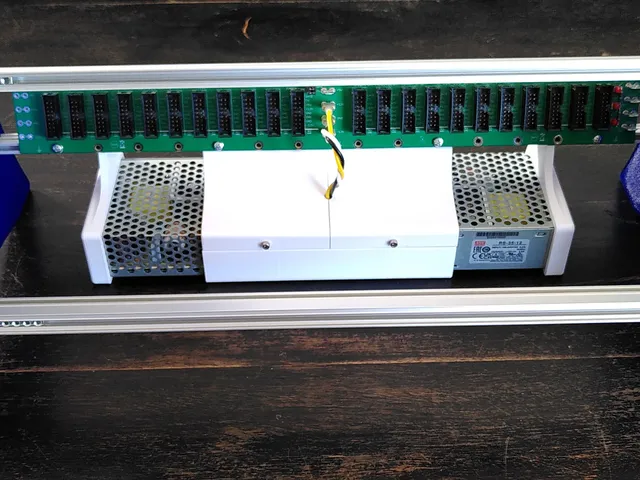 Budget Eurorack Case with PSU