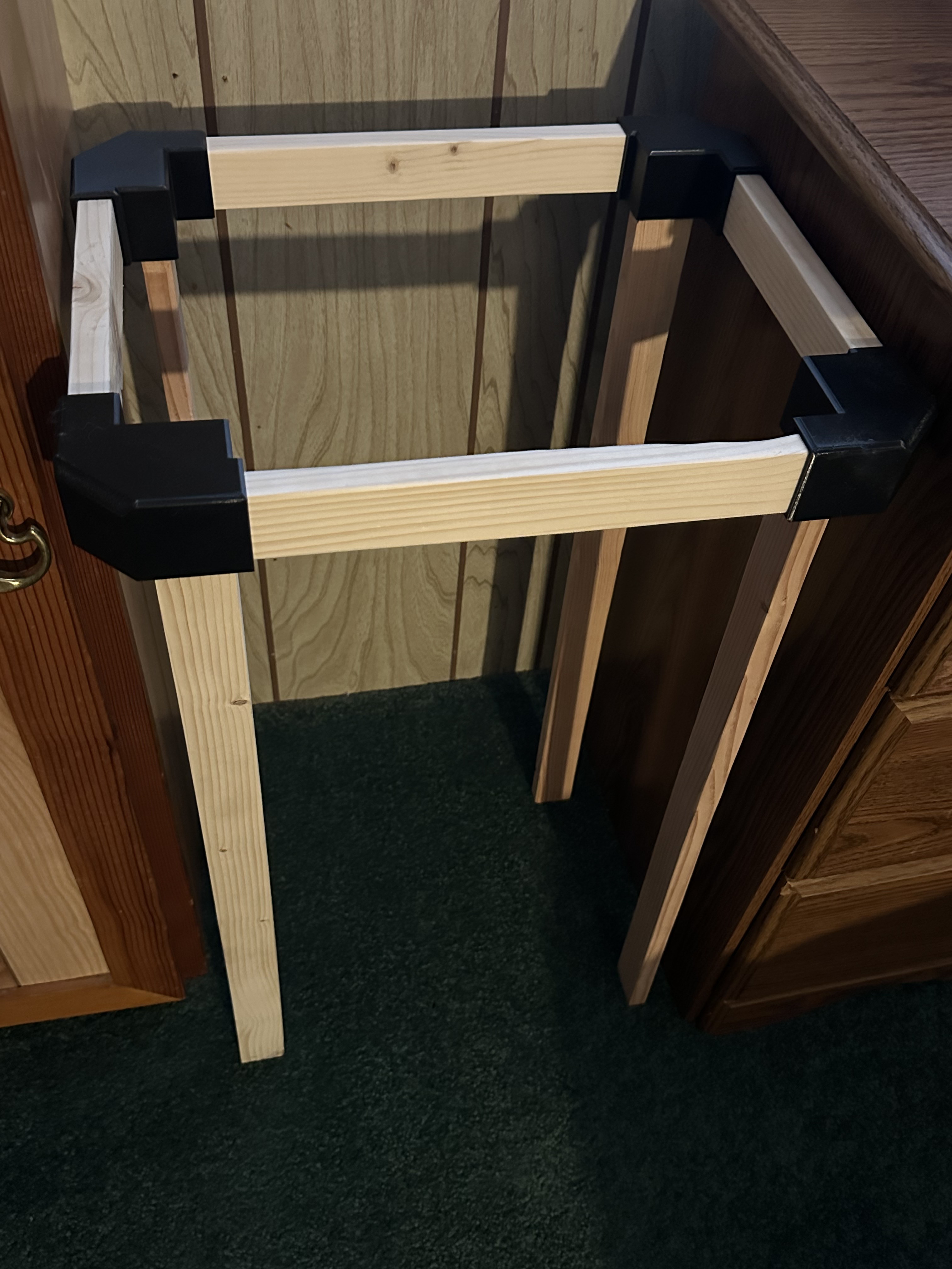 Simple Laundry Hamper 3-way connector for .75"x1.75" boards