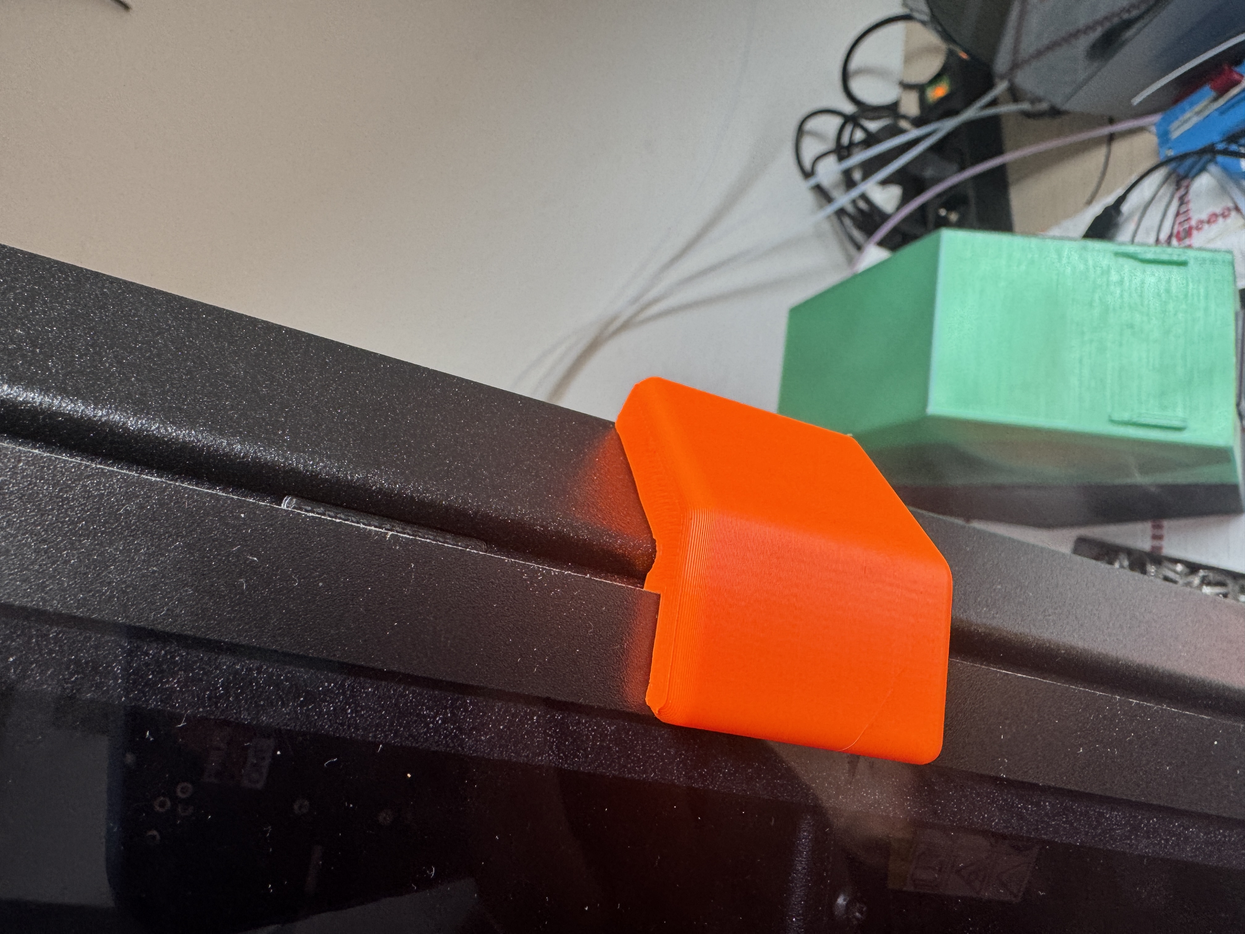 Prusa Core One Door Handle by Kermit for larger Magnets