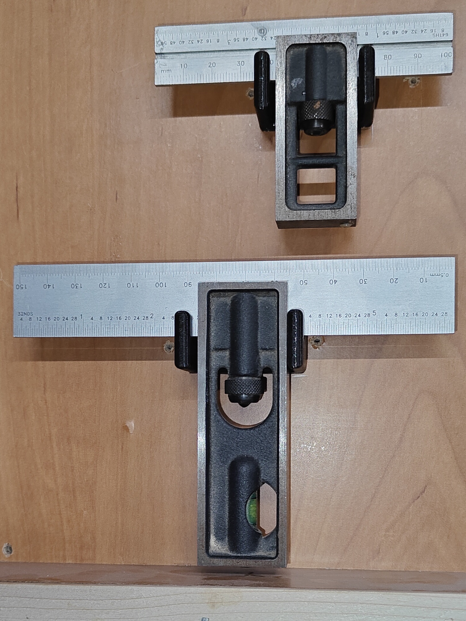 Limit adjustable prec square holder