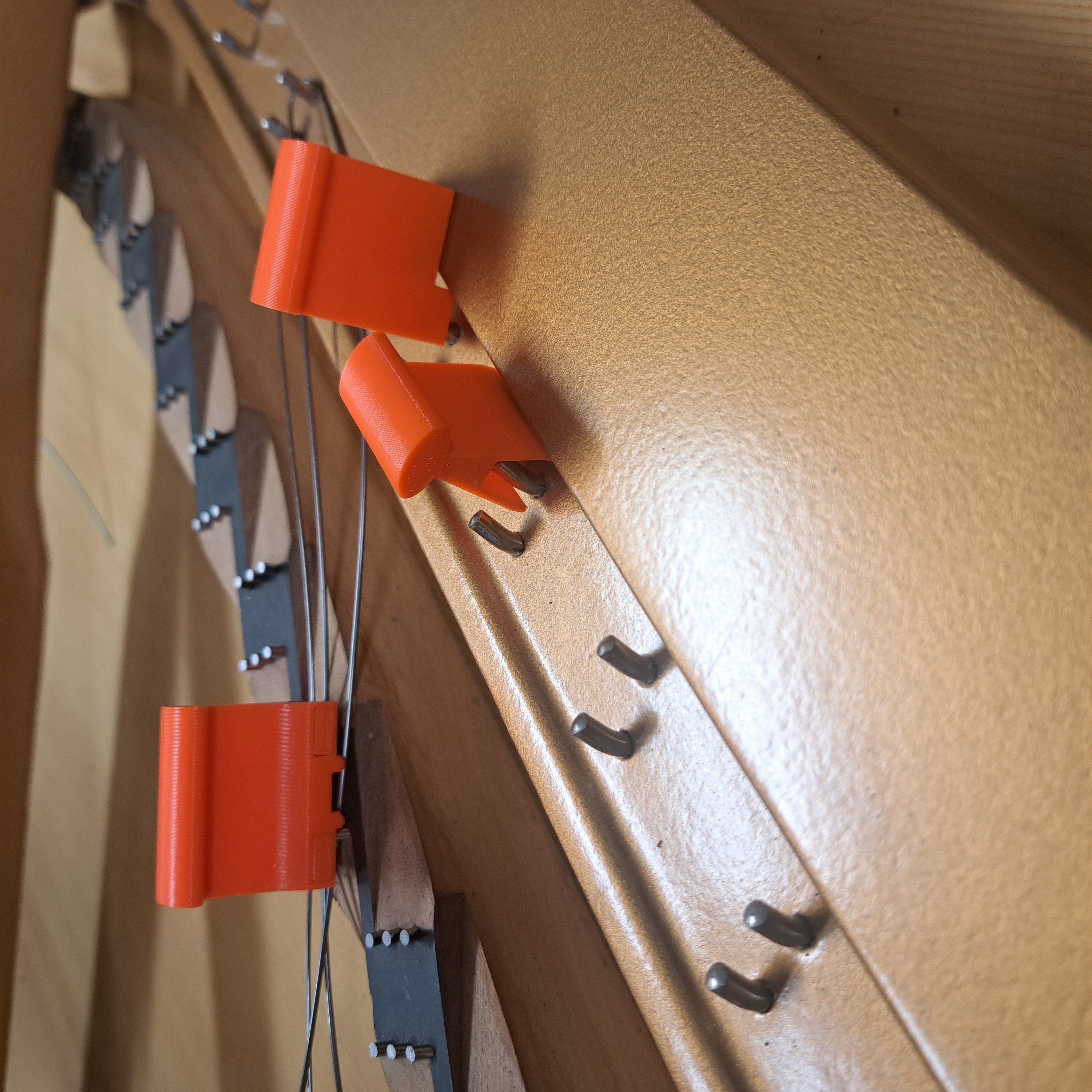 Magnetic stringing helpers