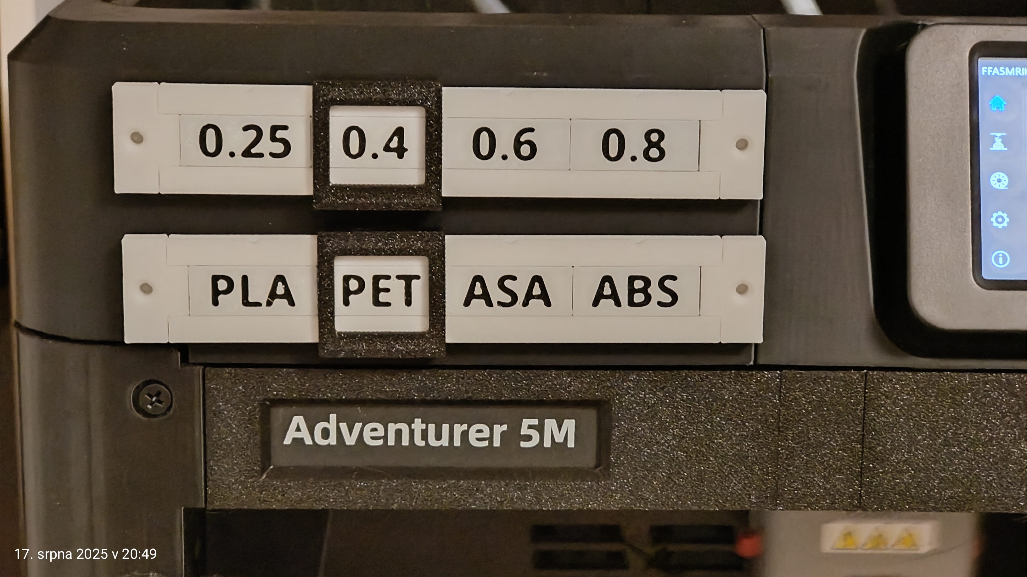 Nozzle size + material indicator