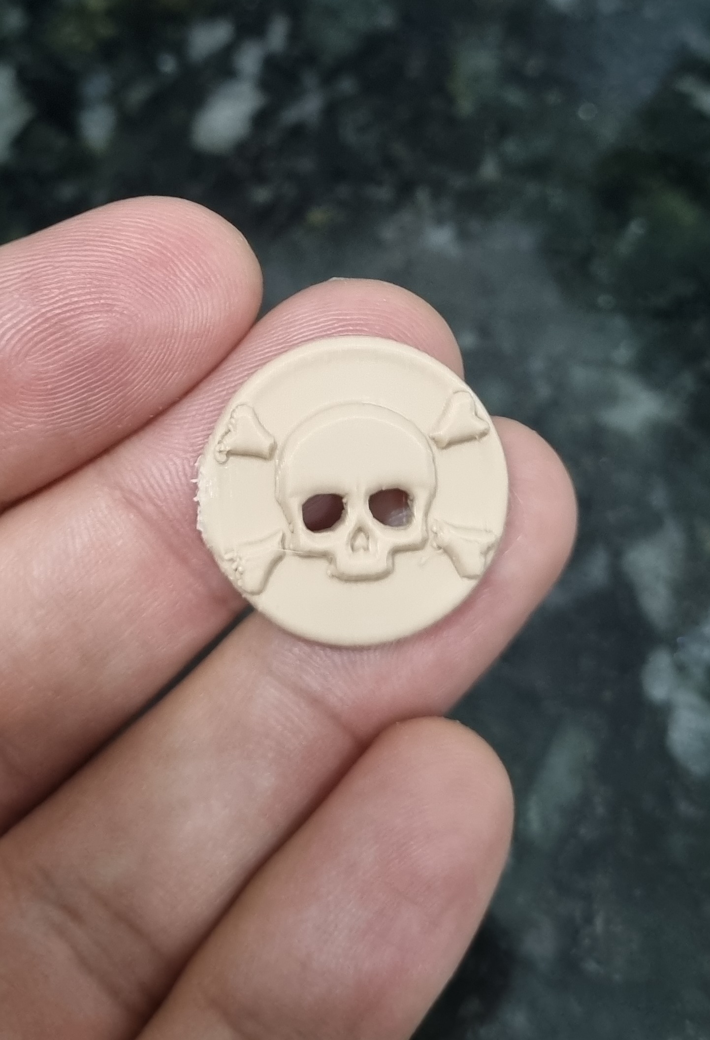 Miniatura 4 do modelo 3D A skull Button
