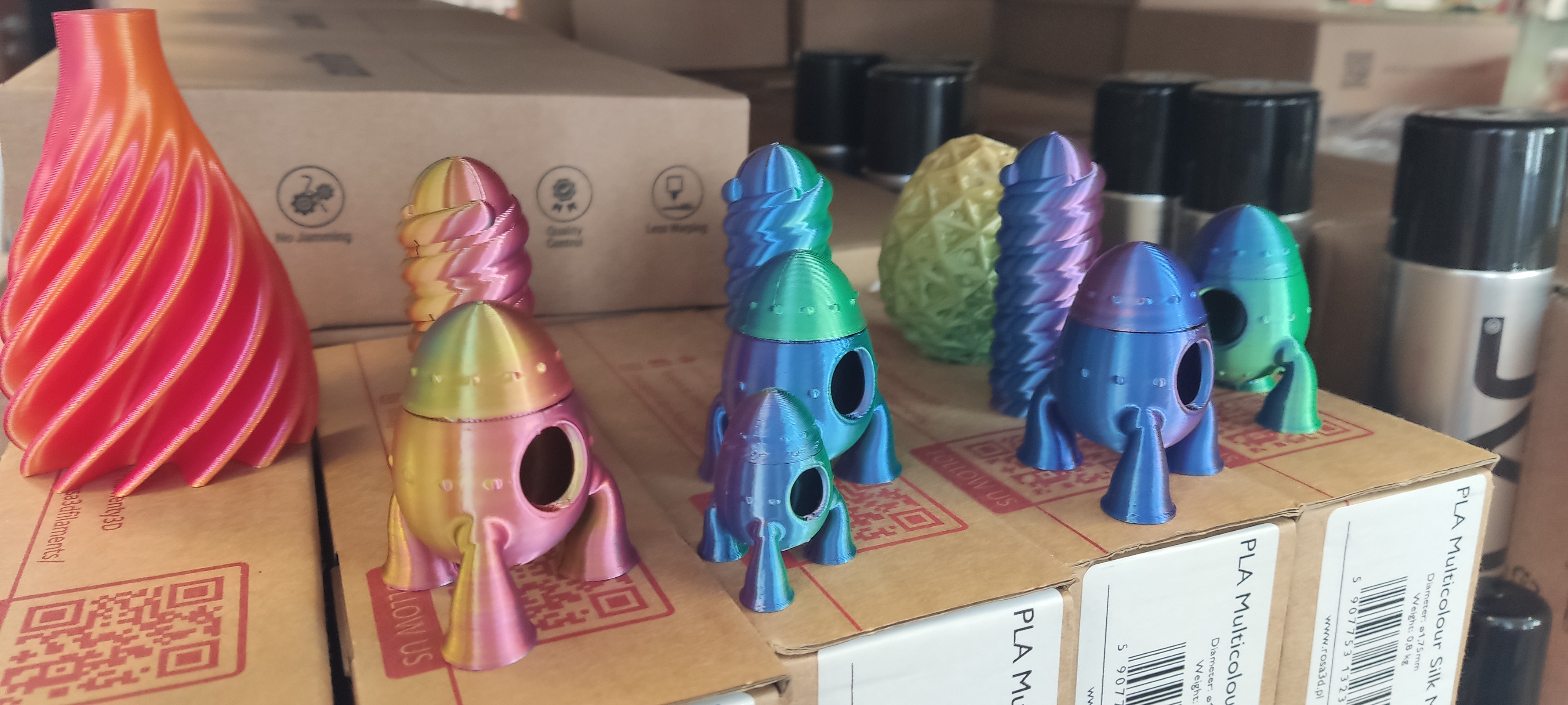 Miniatura 2 do modelo 3D Mini Rocket Egg