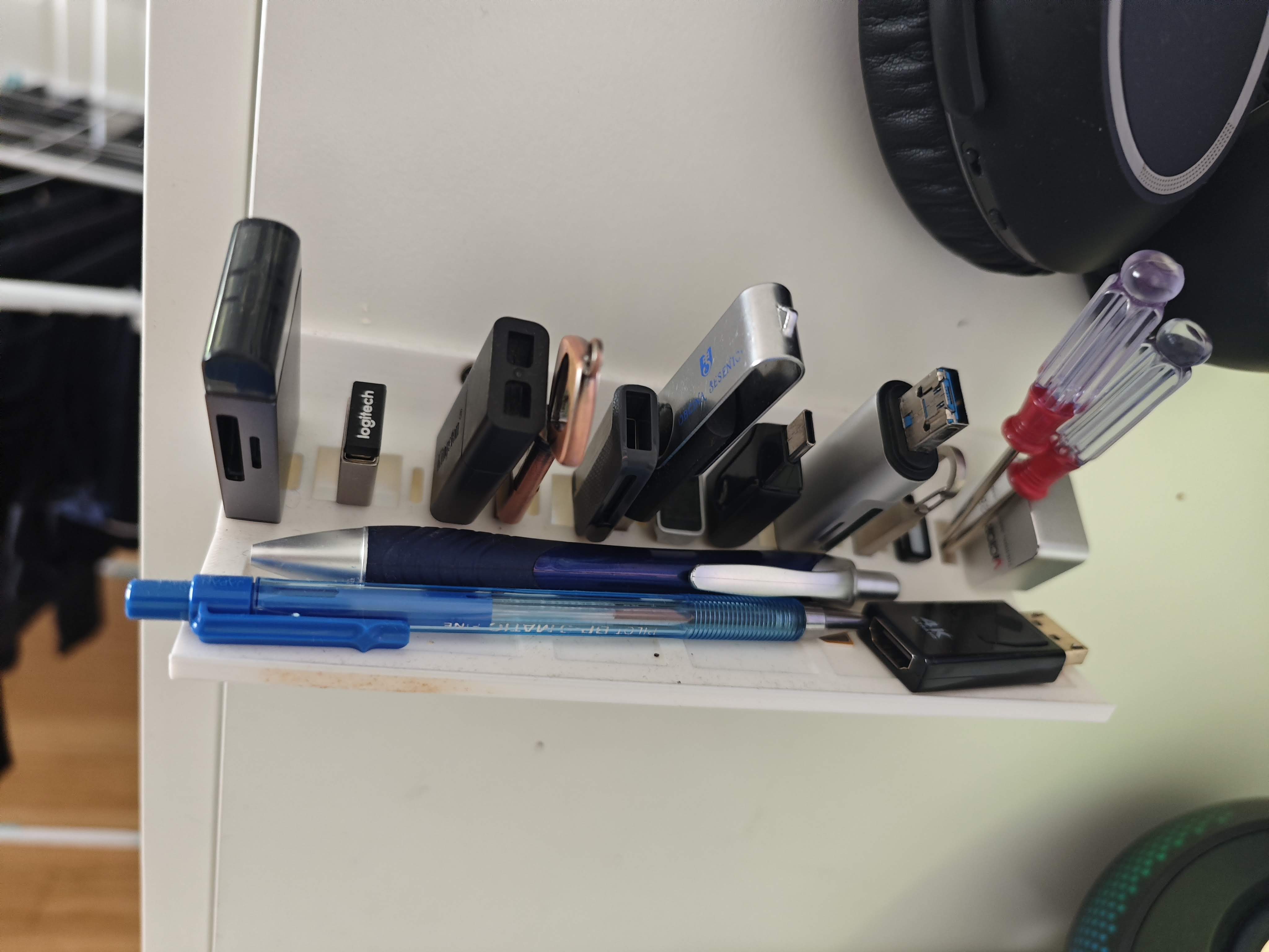 USB holder wall mount.