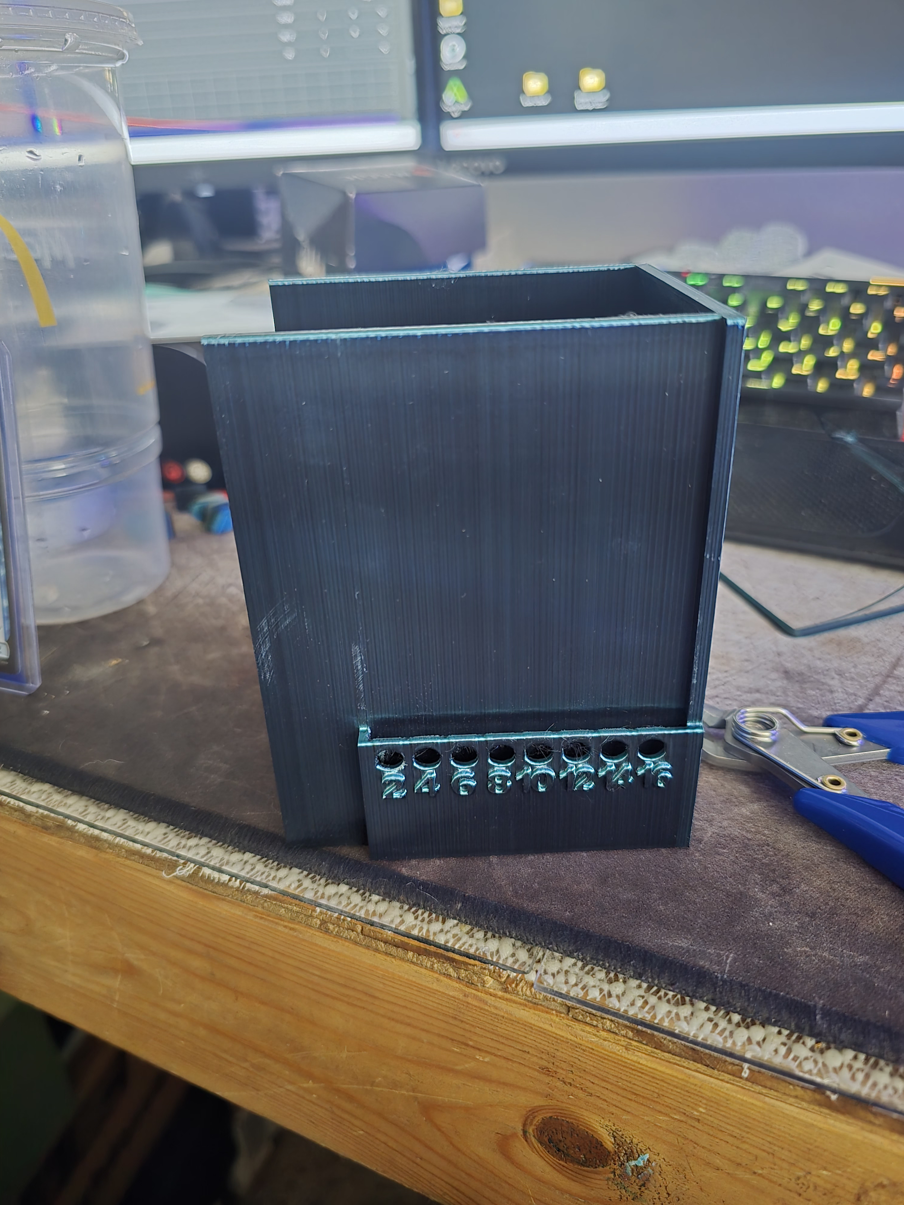 Miniatura 4 do modelo 3D Command Zone MTG Tray