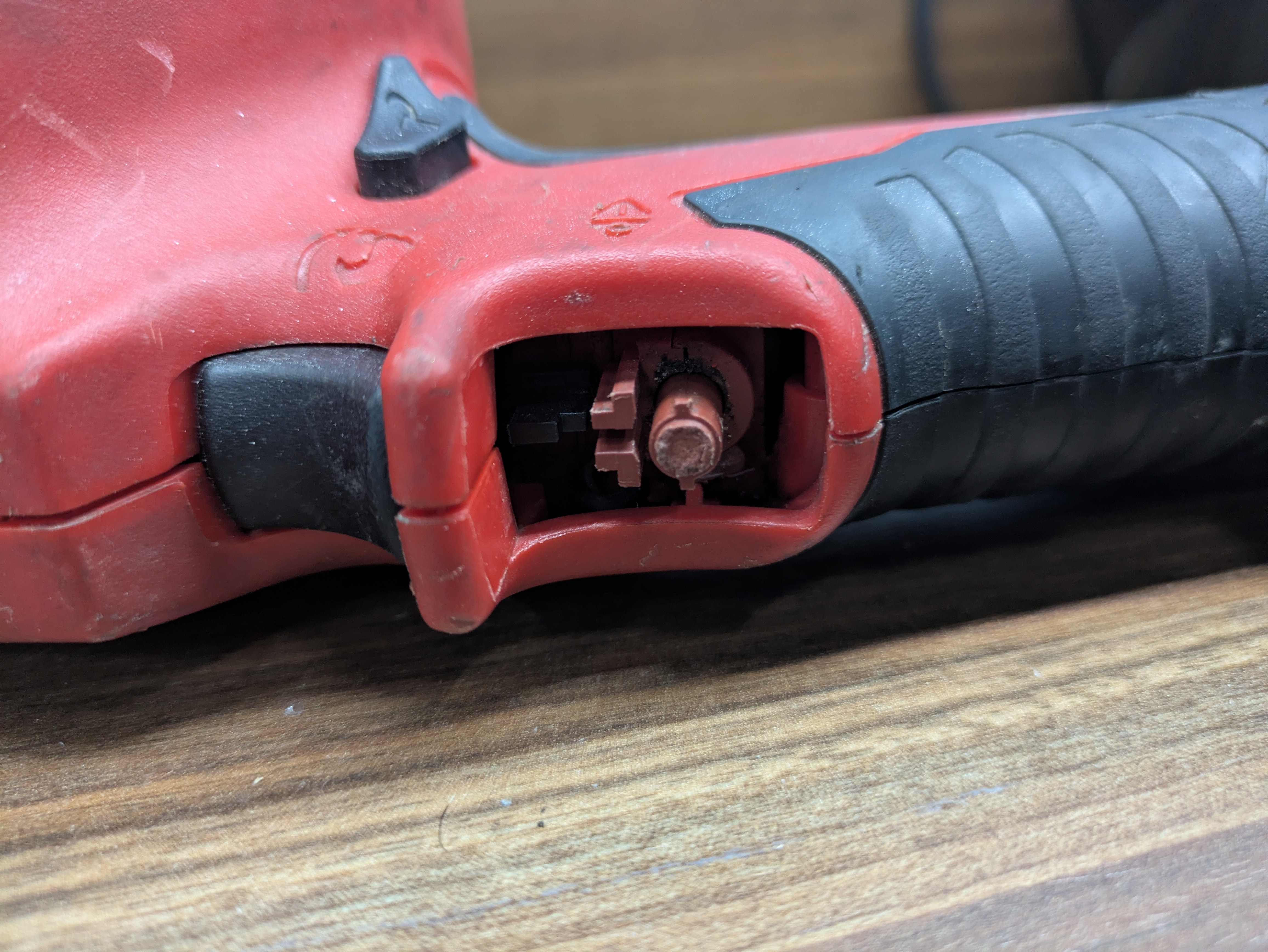 Milwaukee Pipe Shear Replacement Trigger — thumbnail 2