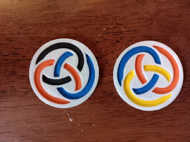 Decorative Borromean ring design with inlaid cardstock