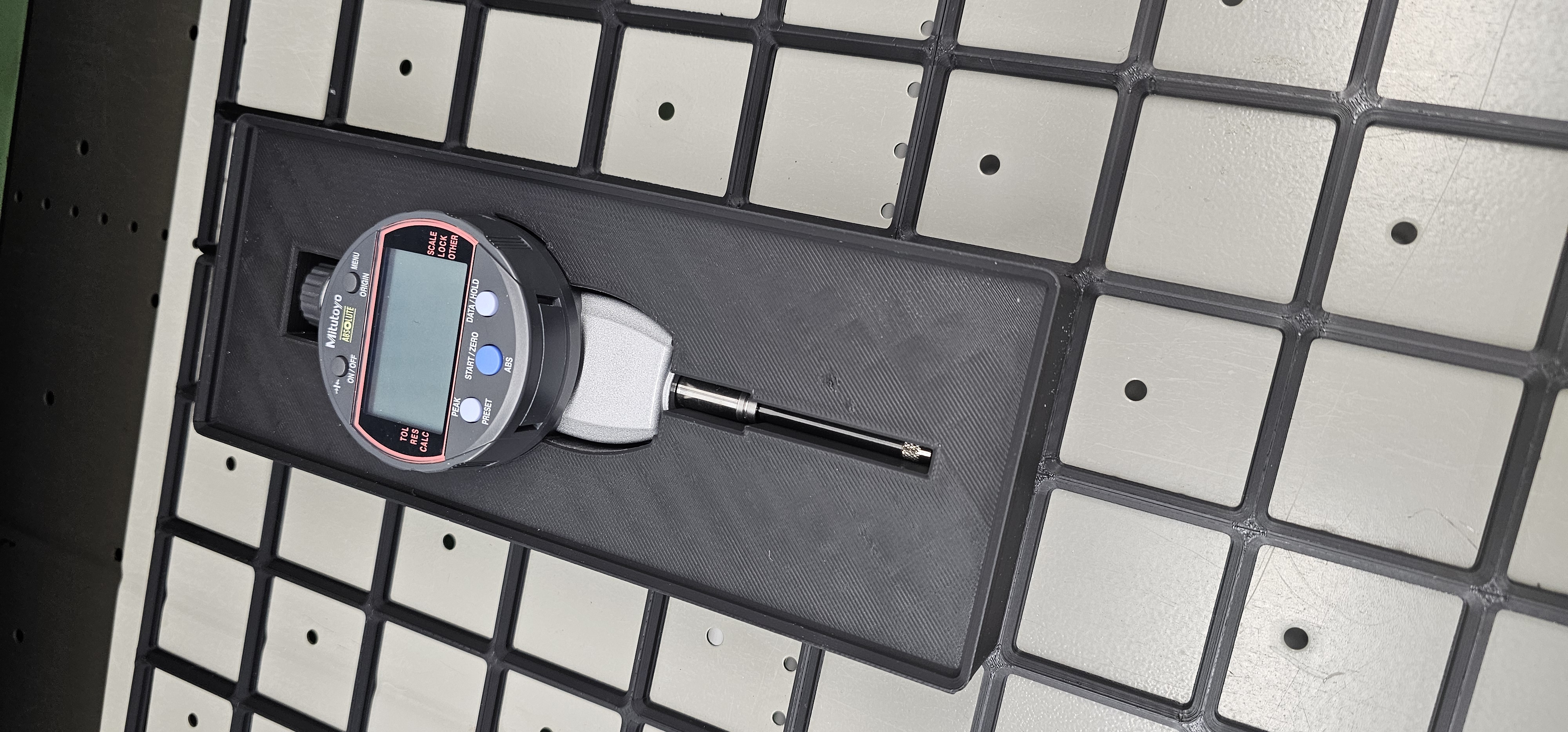 Gridfinity Digital Dial Indicator Holder (Mitutoyo ID-C125RXB) – Gauge Organizer