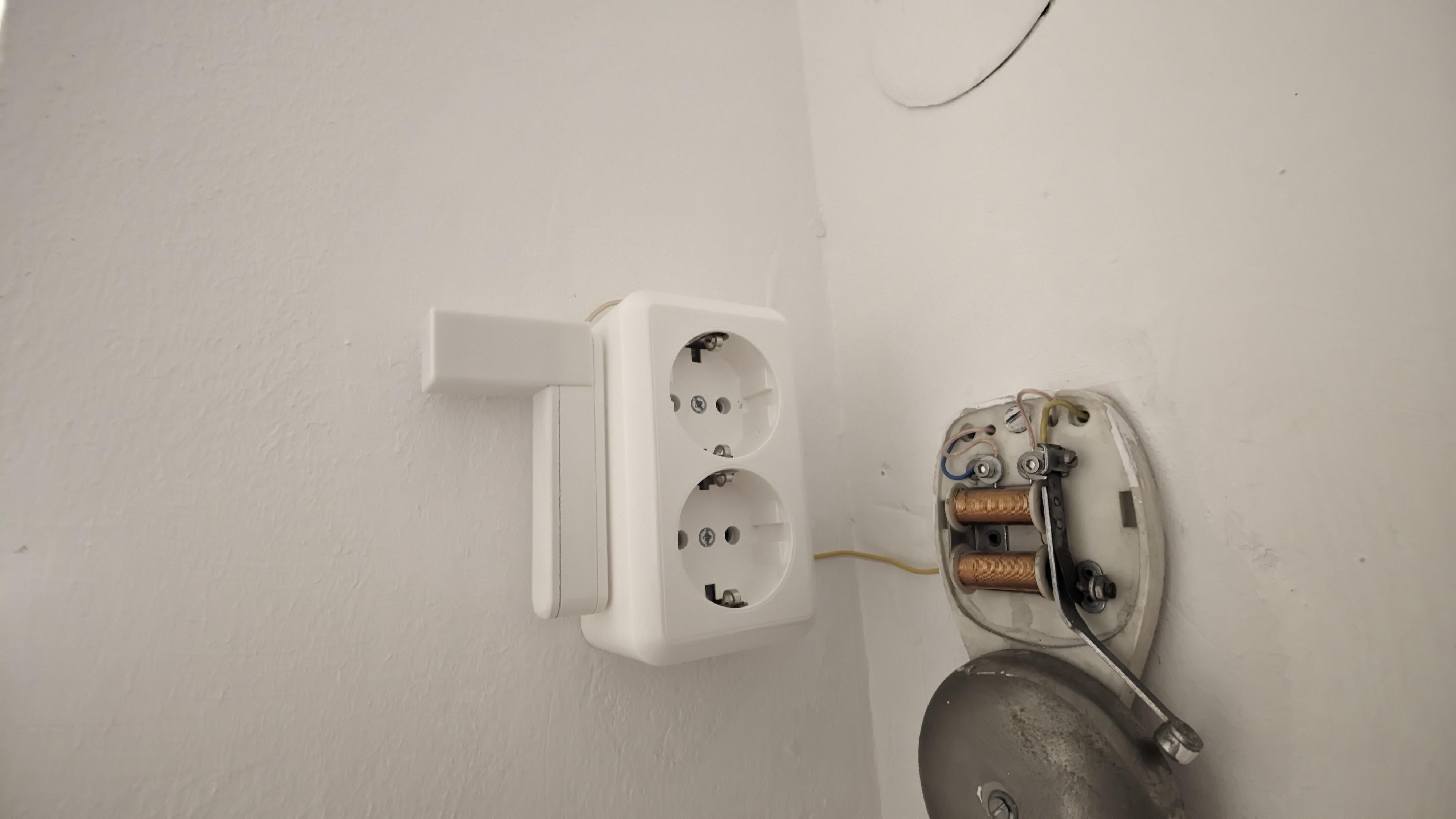 Parasoll adapter for coil - doorbell extension 3D model