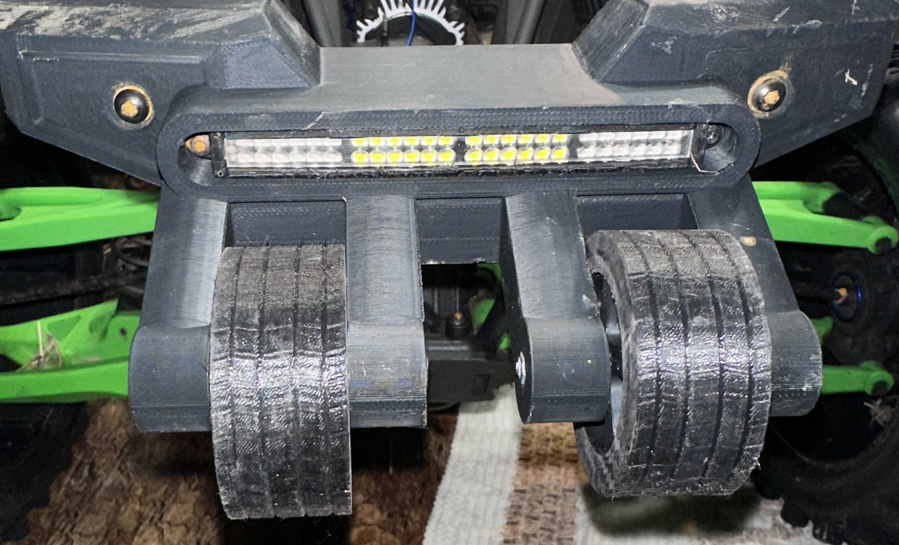 Traxxas X-Maxx LED Wheelie Bar Bumper