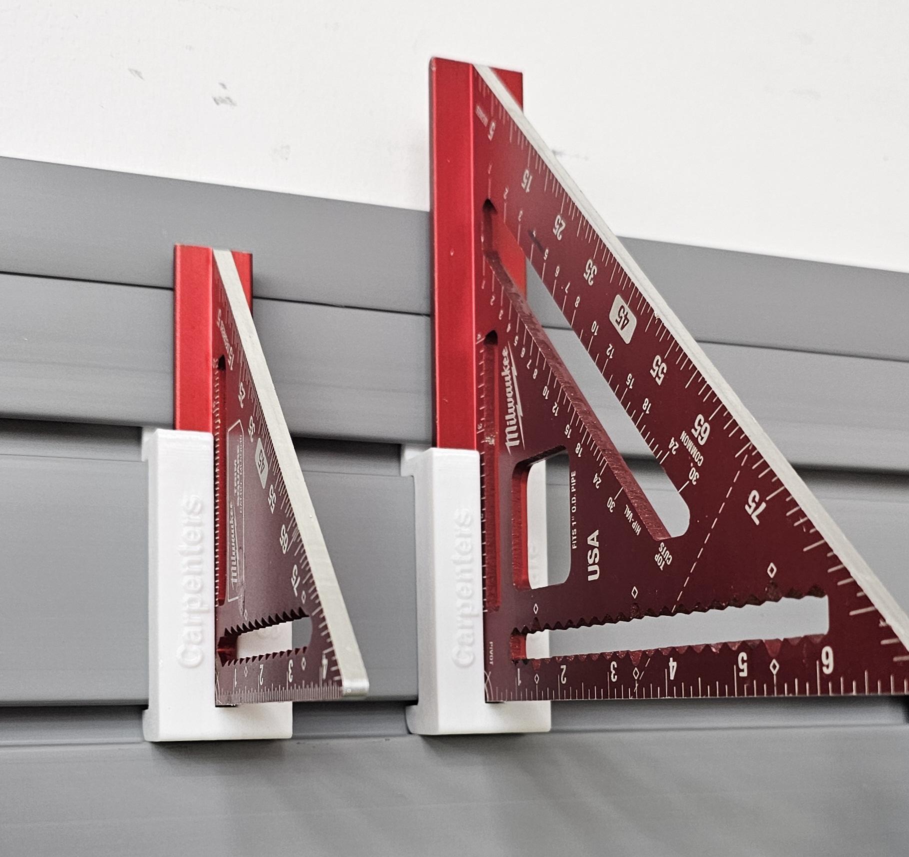 Carpenter Square - Slatwall Holder