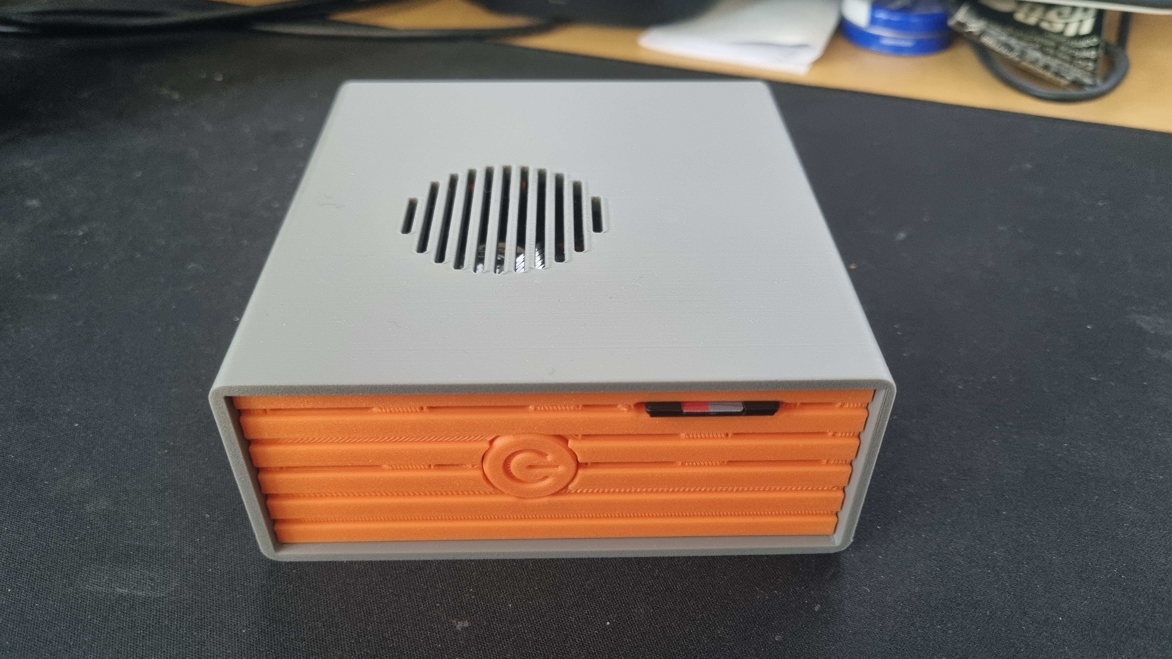 Raspberry Pi 5 + Pimoroni NVMe Base – Rear-Port Case with SD card slot