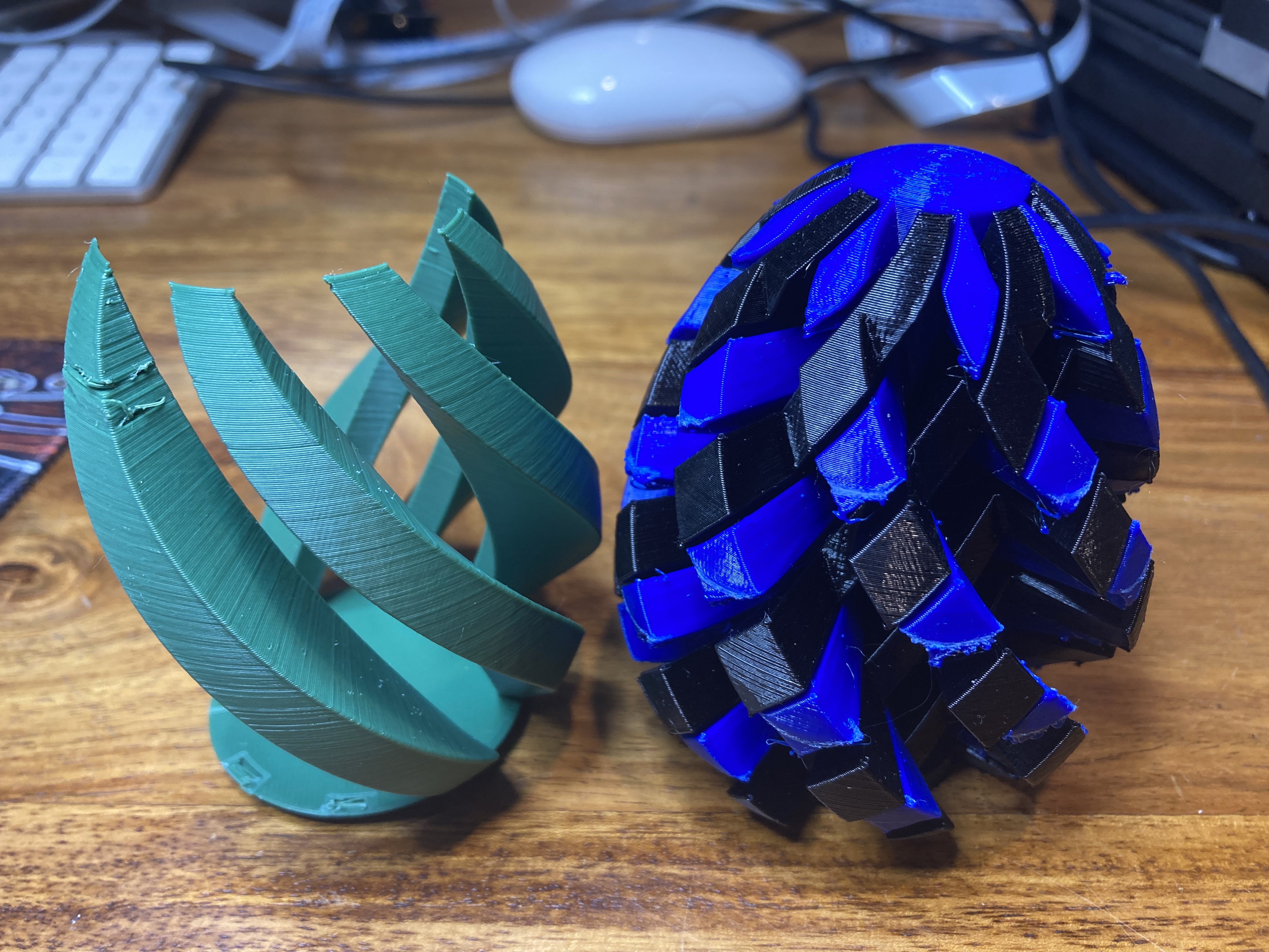 Spiral twist combining easter eggs — miniatura 13