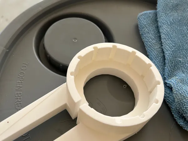 5 gallon paint bucket wrench