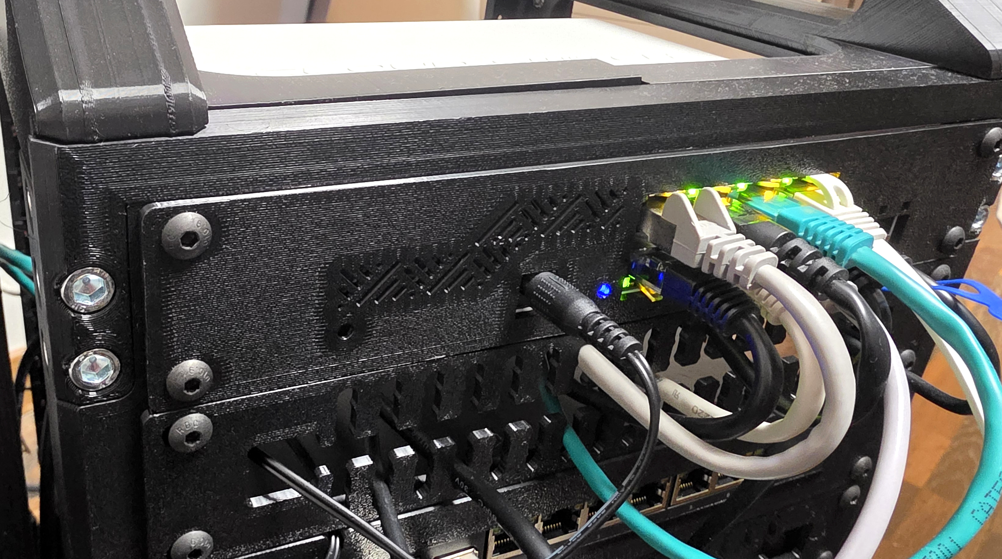 See More Css MikroTik CSS610 Rack Mount — Compatible with KWS — STL Grátis | 3DFinder