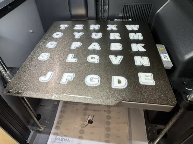 DMaF Exercise: Orienting and Splitting Letters and Numbers from a Single Mesh