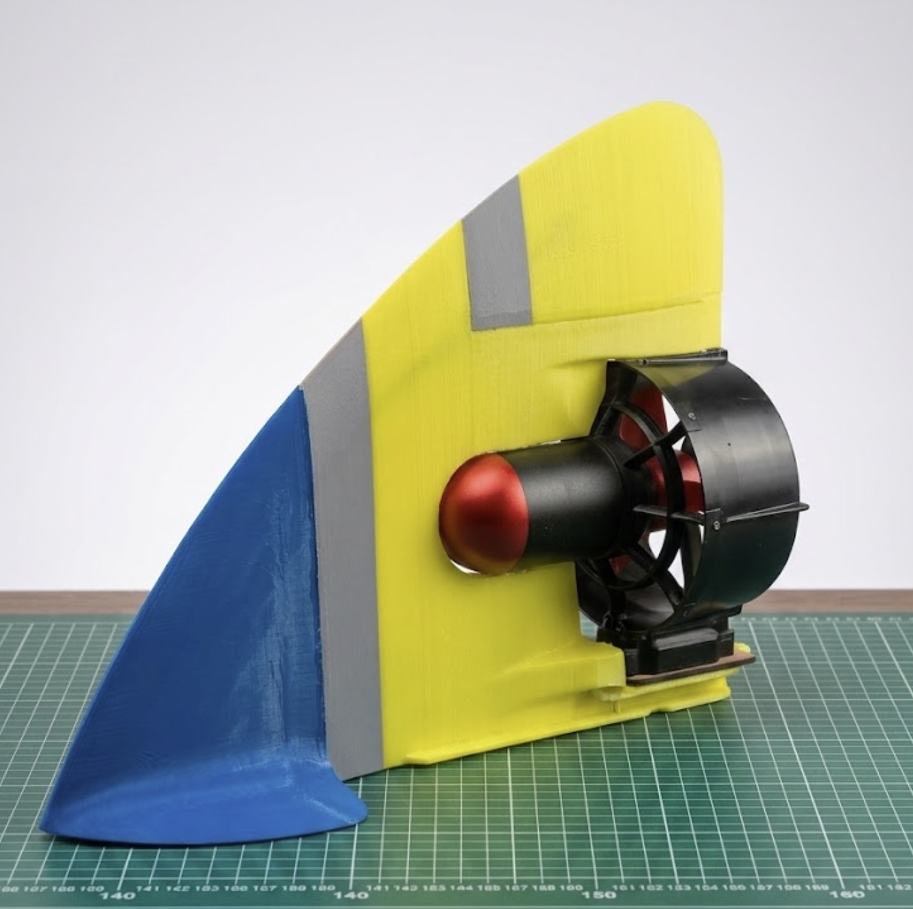 Electric Thruster Fin for Paddle Board (SUP) - ApisQueen U92 Pro (V2)