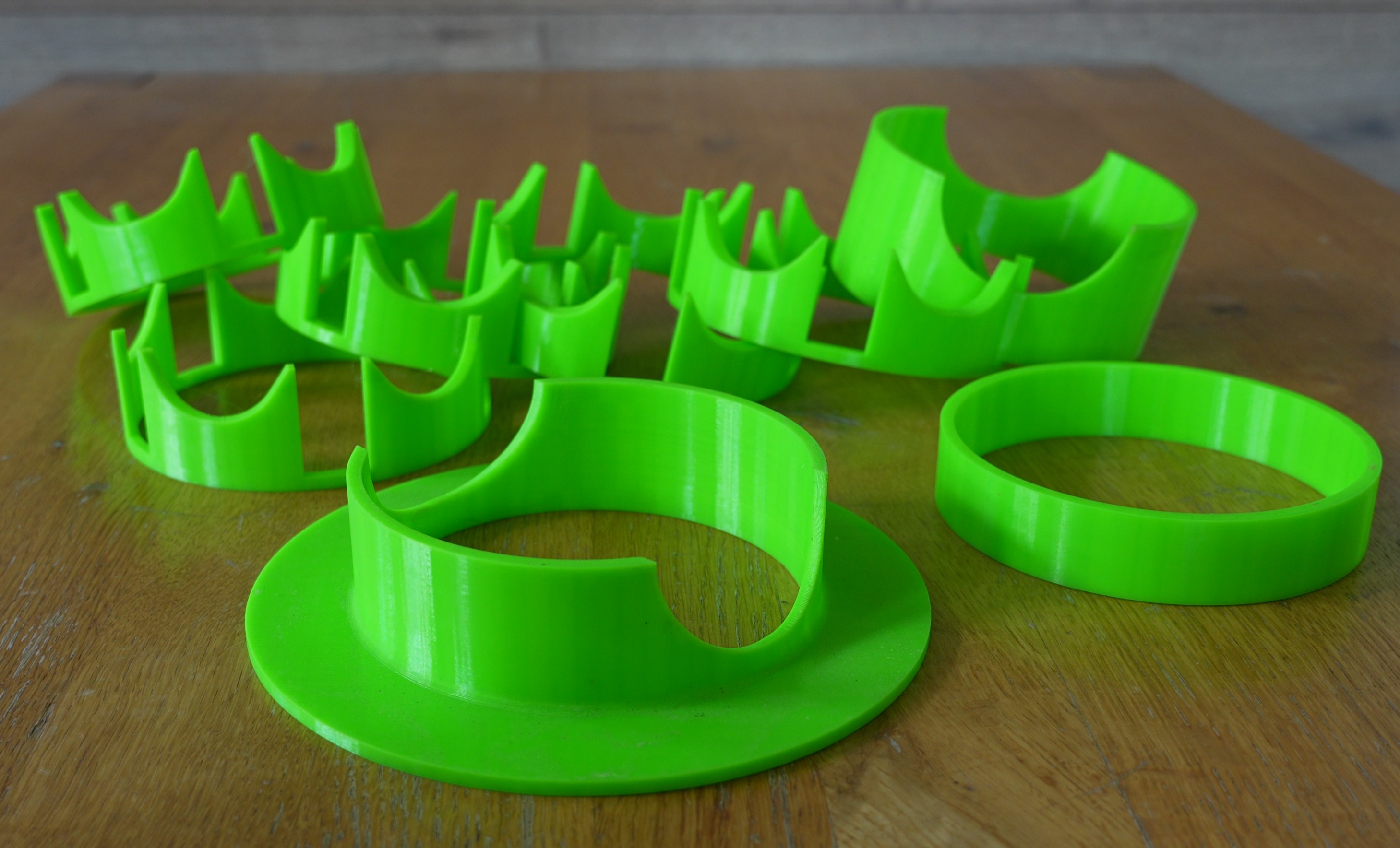 Support elements to stabilize an ageing hydroponic tower 3D model