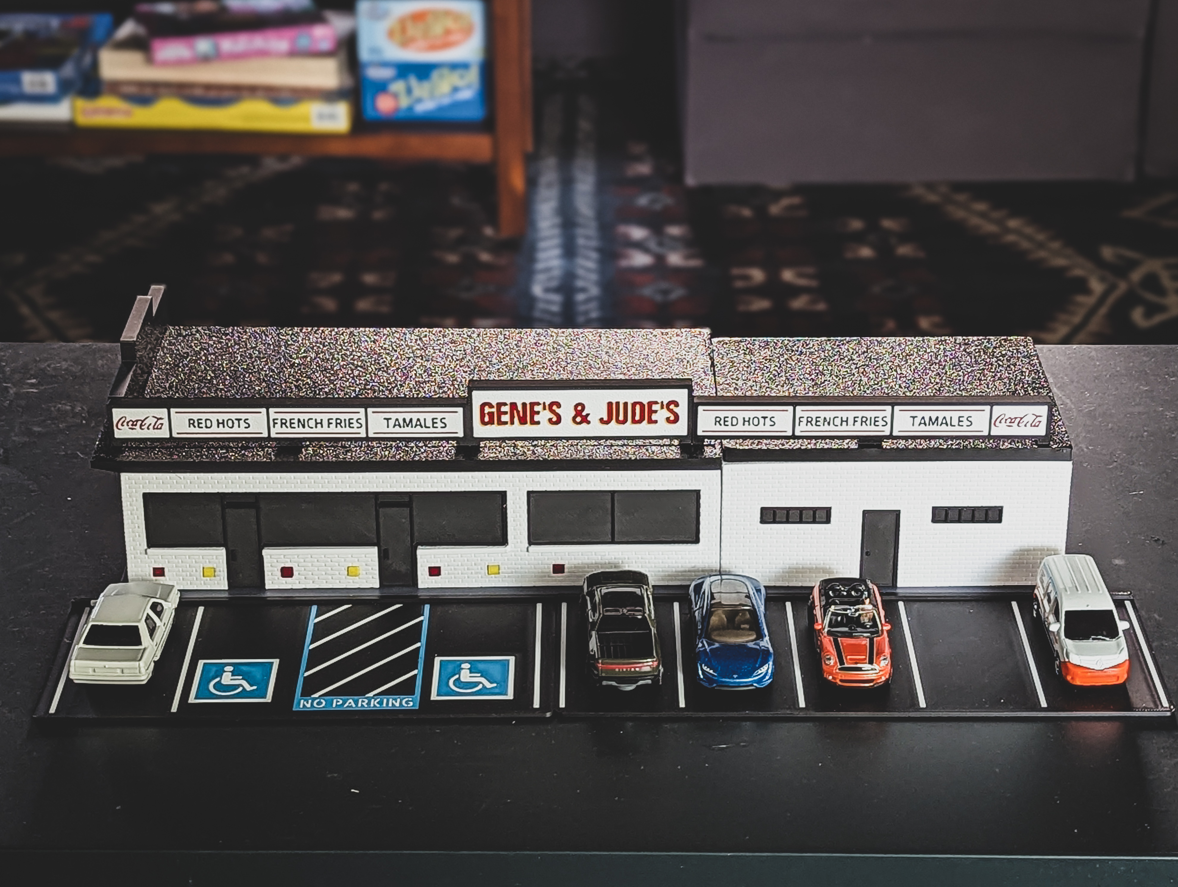 Gene & Jude's Hot Dog Stand - 1/64 Scale Diorama — thumbnail 16