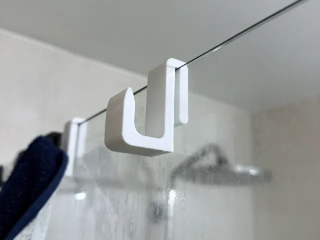 Towel hanger