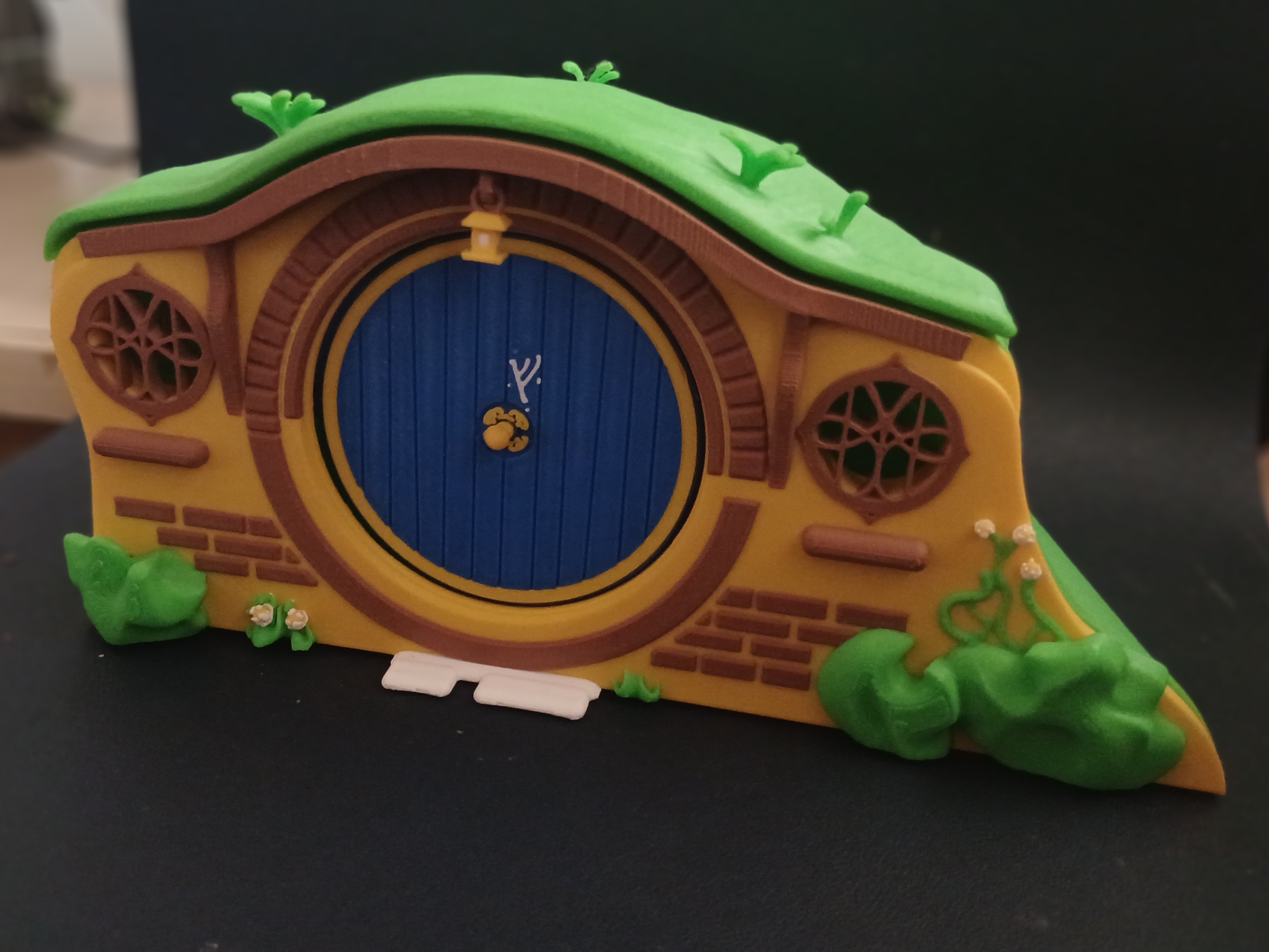 Hobbit Hole - Multicolor 3D Miniature -funcional door and as box