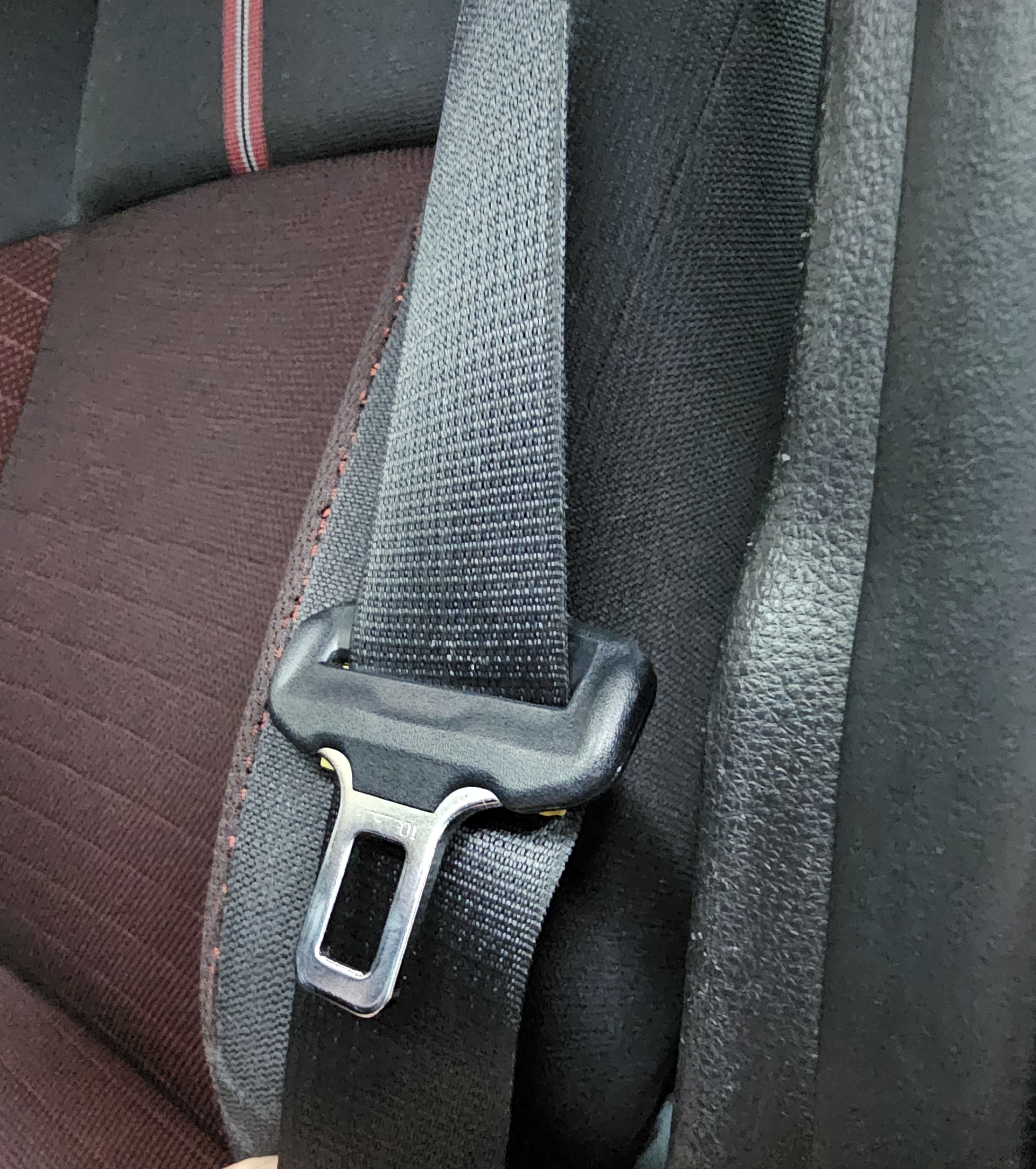 Seatbelt retainer — miniatura 2
