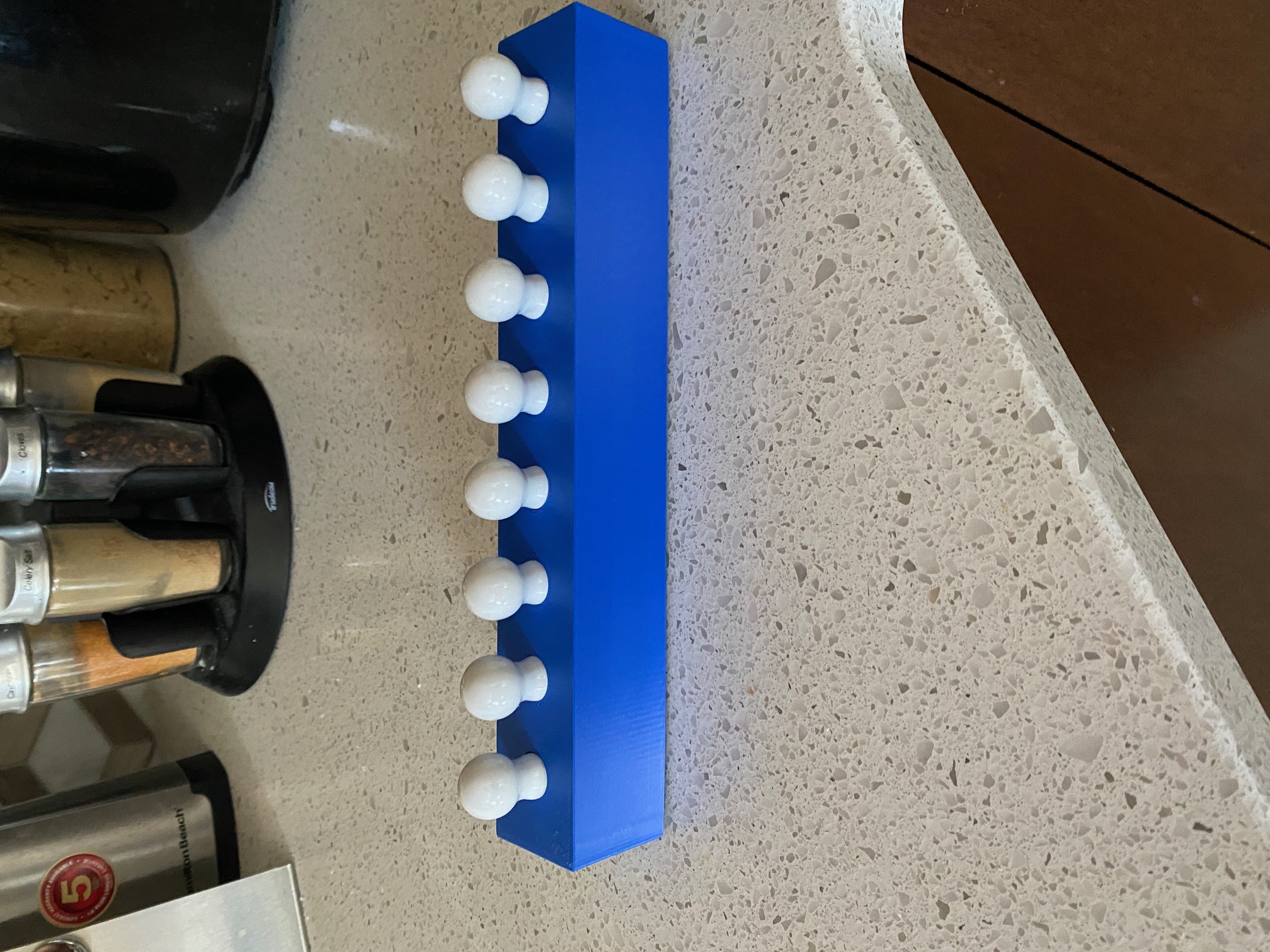 Corn skewers holder