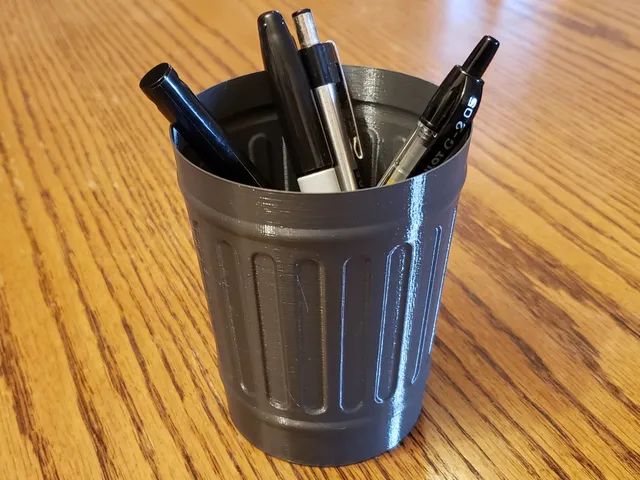 Trash Can Pencil Holder [Vase Mode]