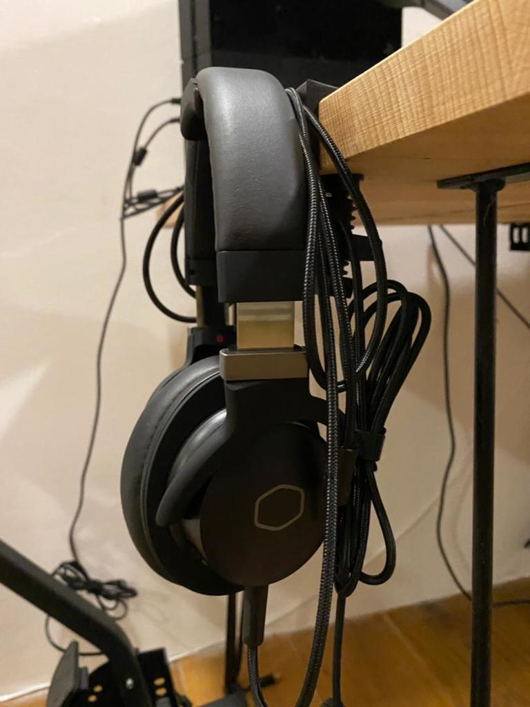 Miniatura 4 do modelo 3D Headphone Holder