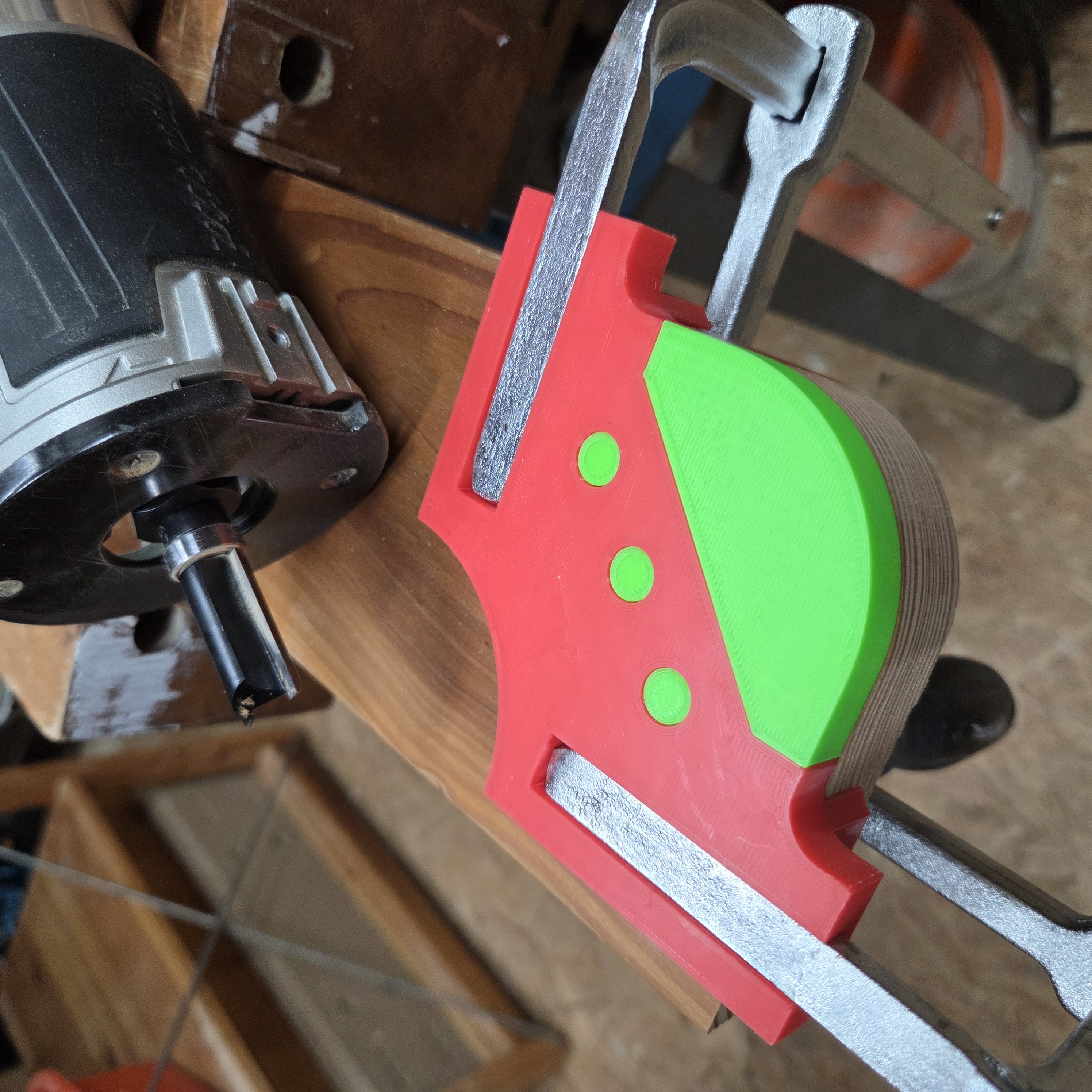 Router Radius Jig with Interchangeable Templates – Corner Rounding Tool / Radius Frässchablone
