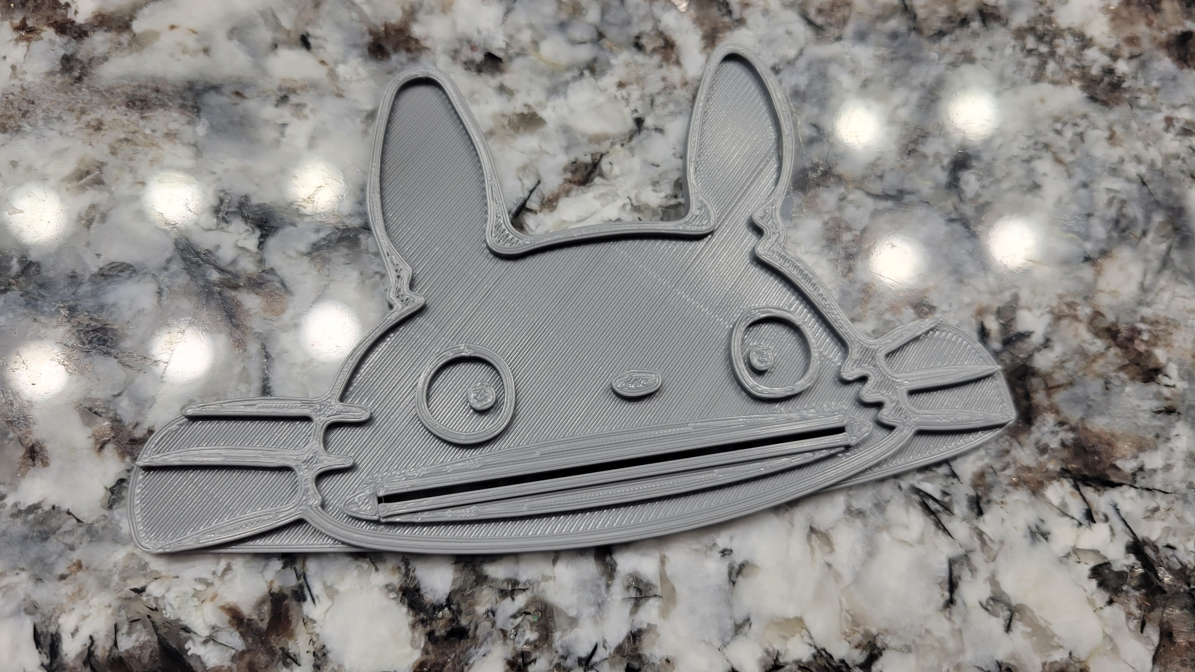 Miniatura 2 do modelo 3D Totoro toothpaste squeezer / paste pusher
