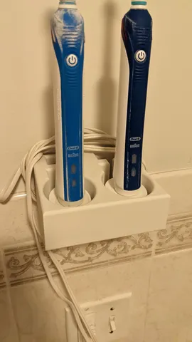 Oral-B Braun Electric Toothbrush and Charger Wall Mount