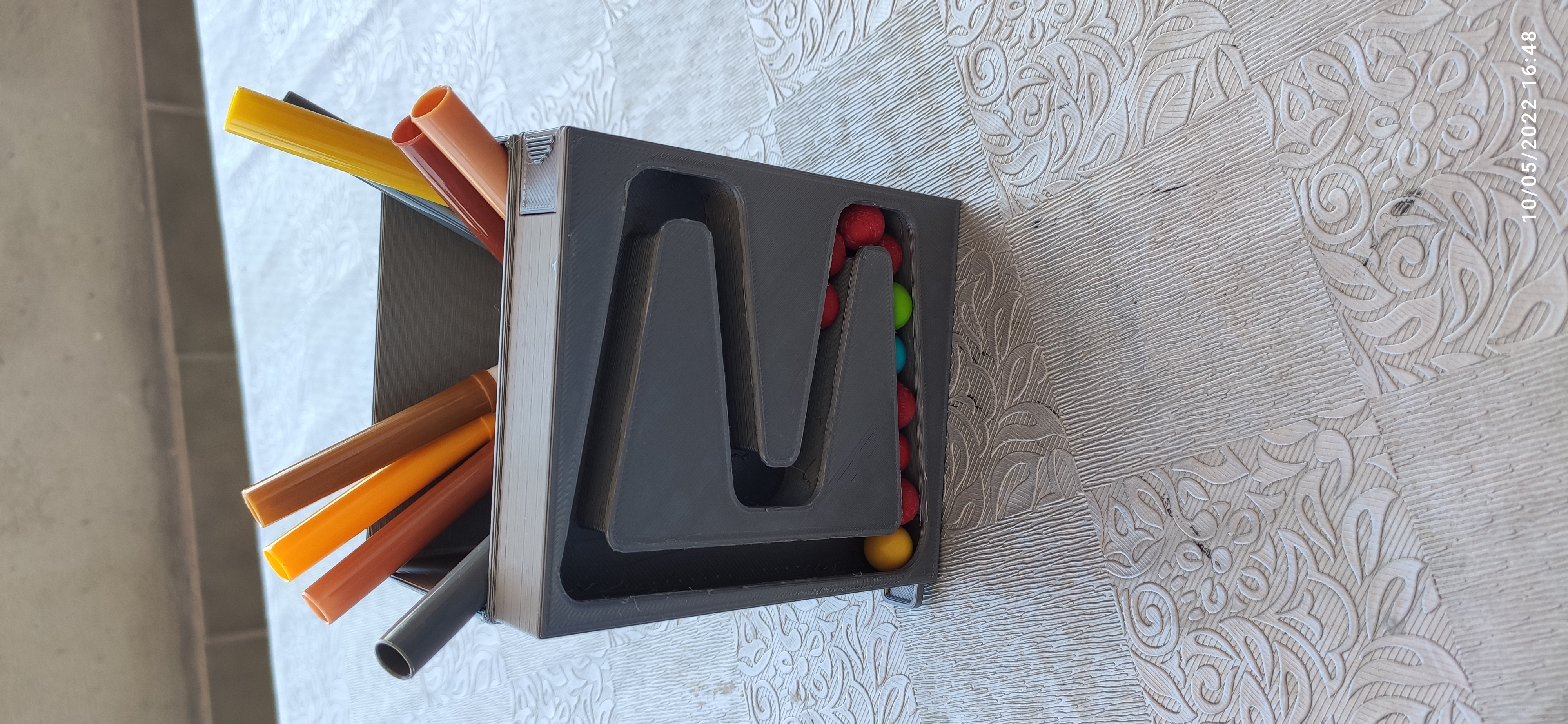 Pencil holder with slider - anti stress