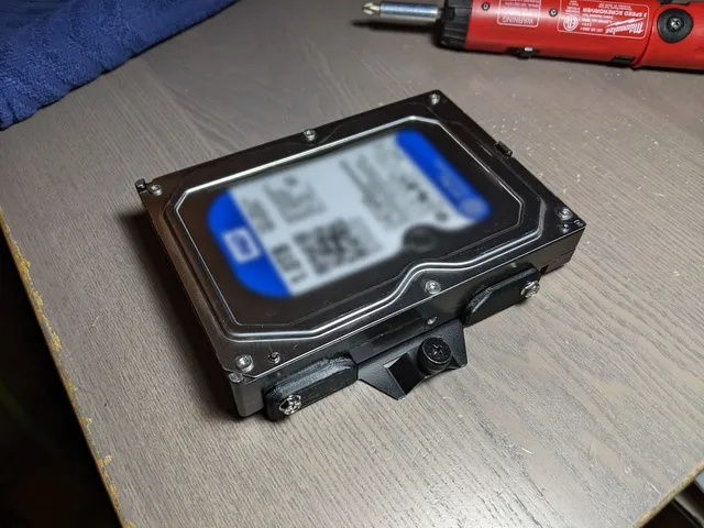 Inwin 3.5 drive to 2.5 drive plate adapter brackets