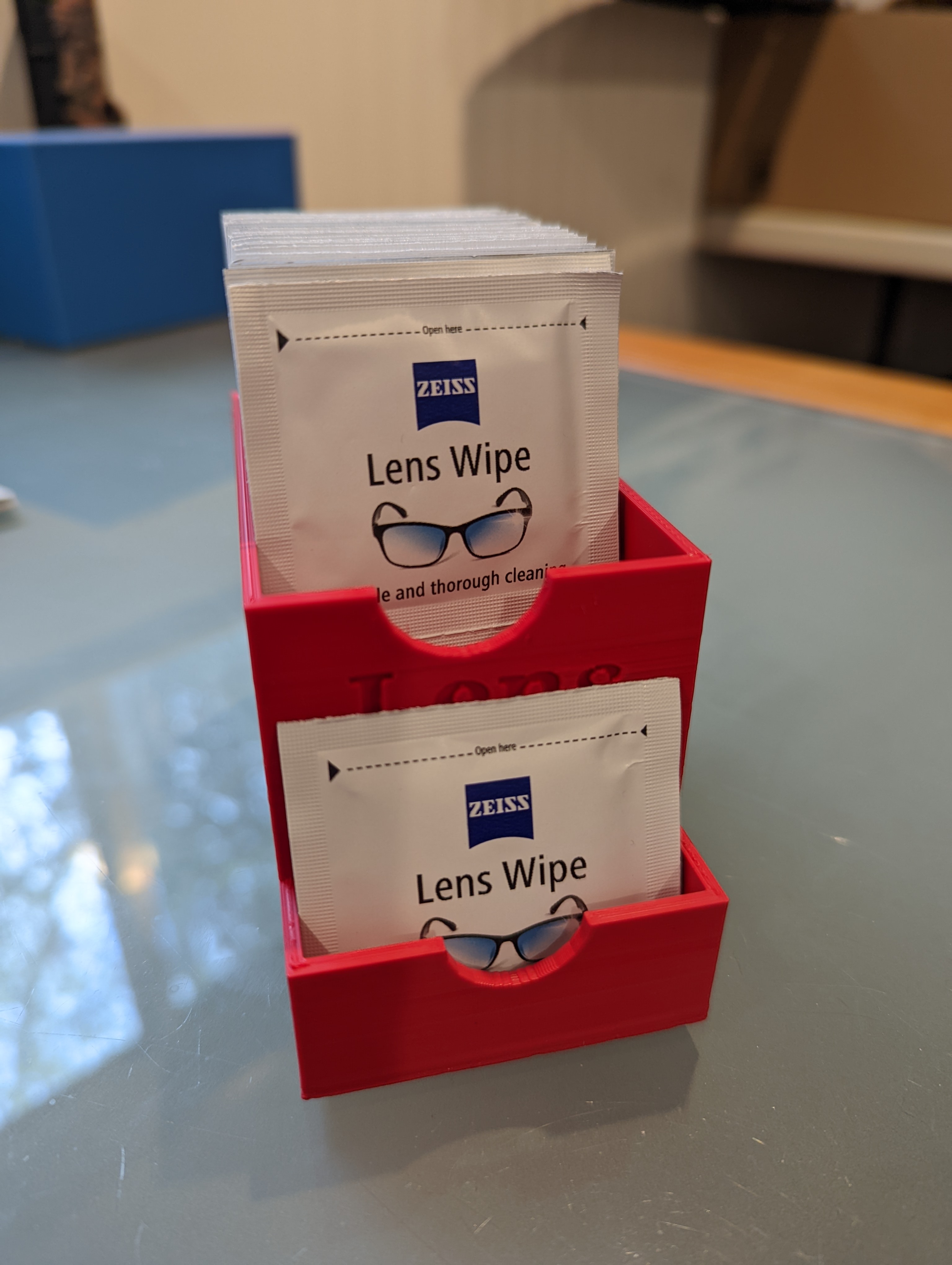 Simple box for storing cleaning wipes for glasses by gbirk