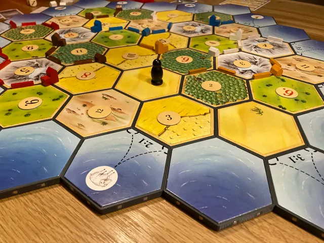 Magnetic hexagonal base for Settlers of Catan