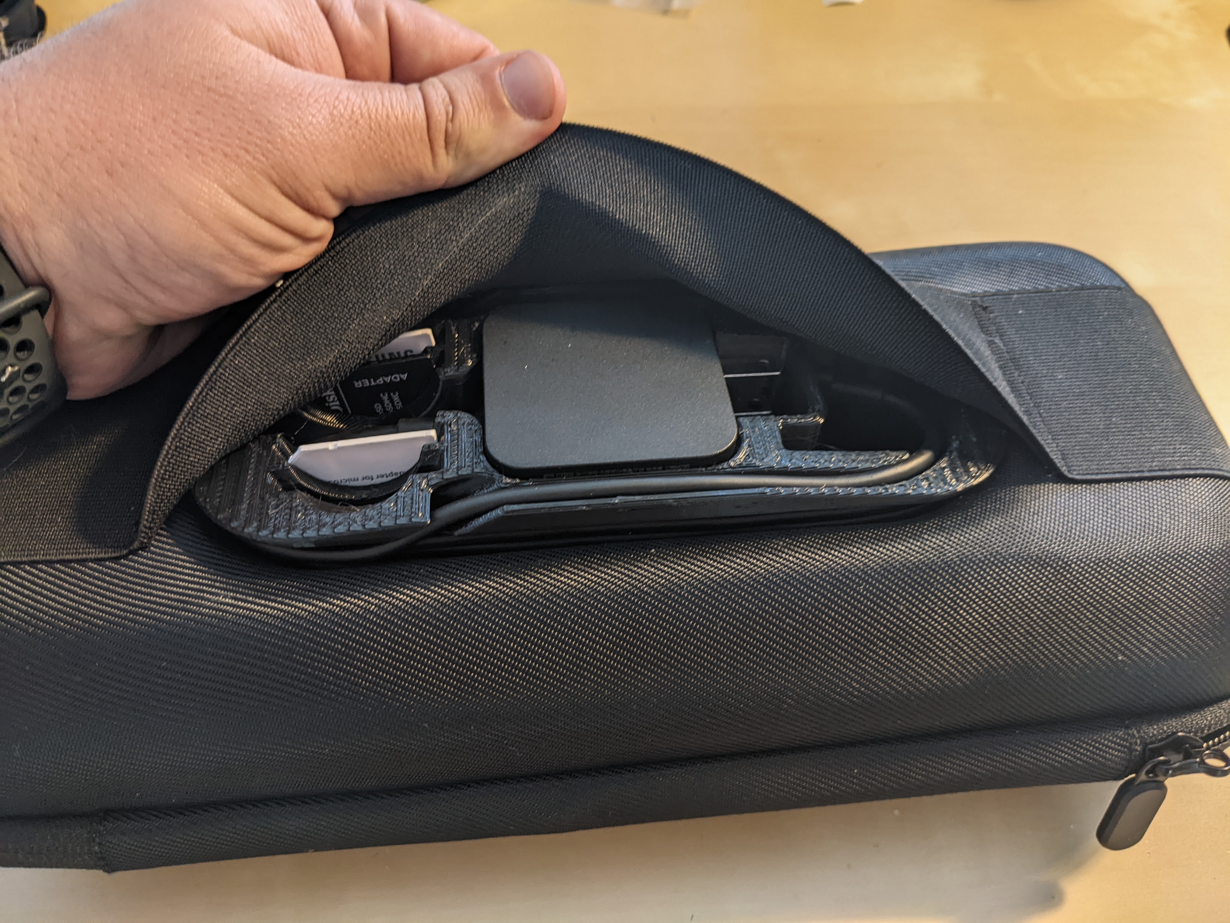Miniatura 3 do modelo 3D Steam Deck Carrying Case Insert