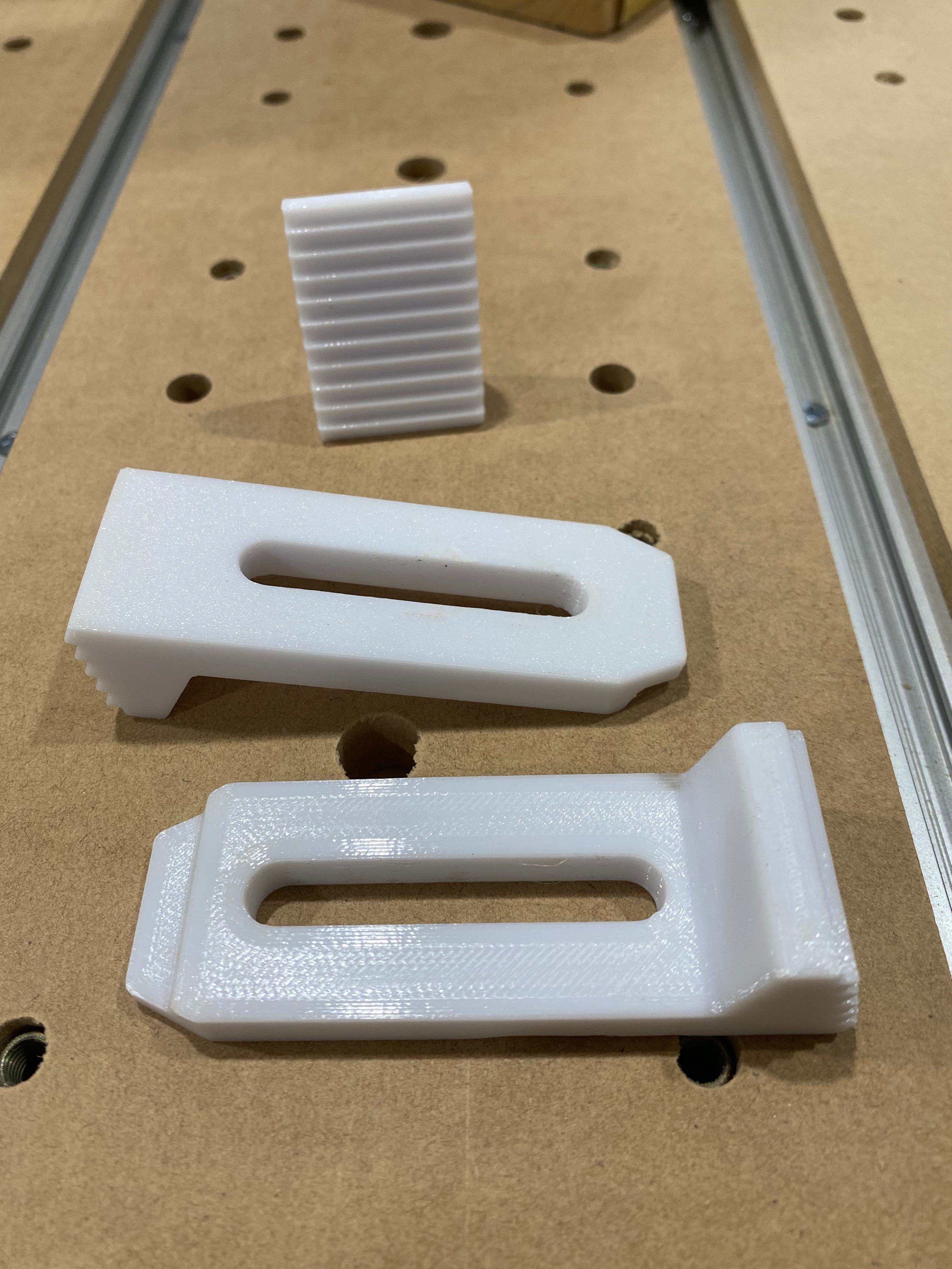 Miniatura 2 do modelo 3D CNC Finger Clamps