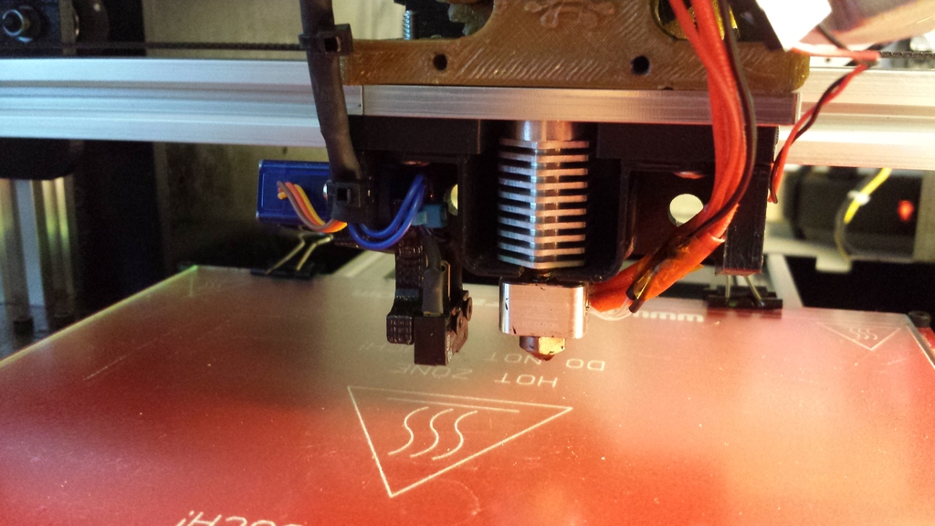 Z Probe Servo Mount for MakerFarm Prusa i3v for Auto Bed Leveling (HXT900) 