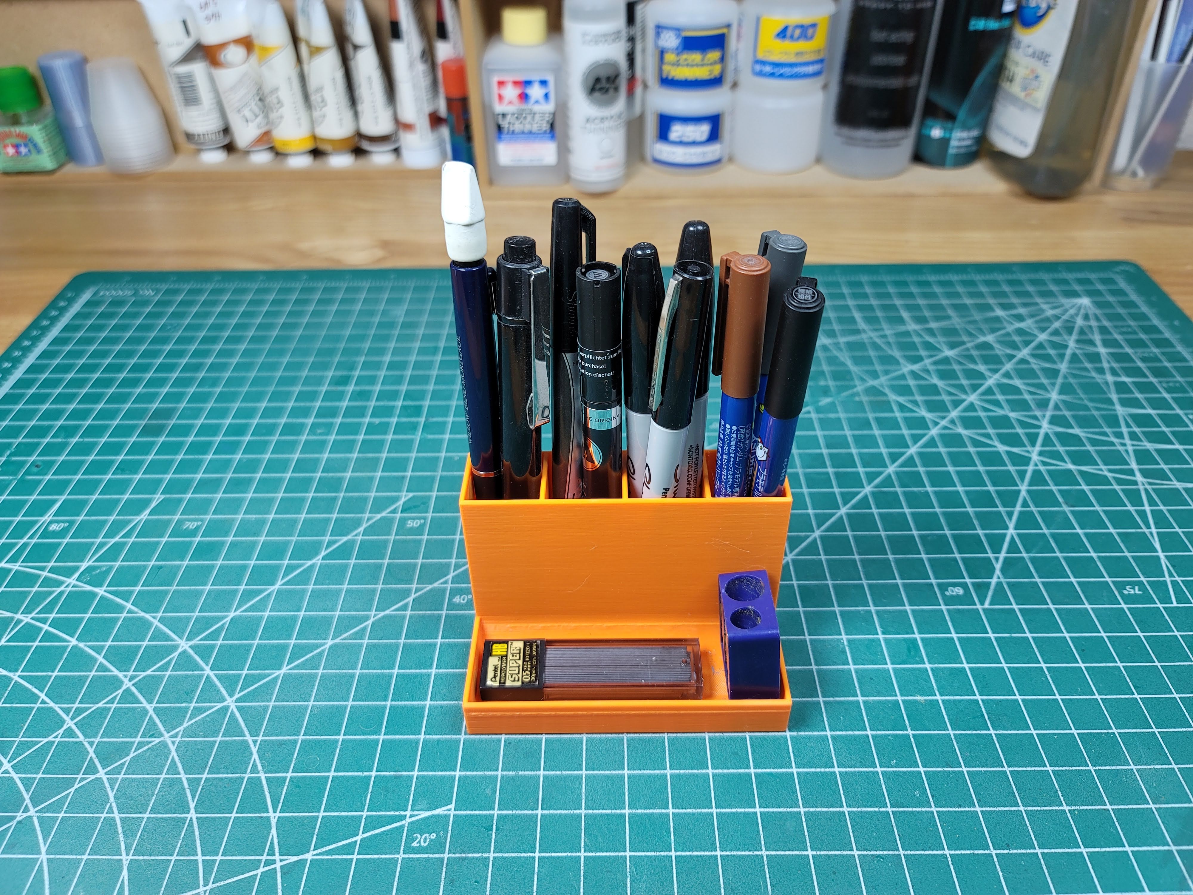 STL file Hobby tool organizer 🛠️・3D print object to download・Cults