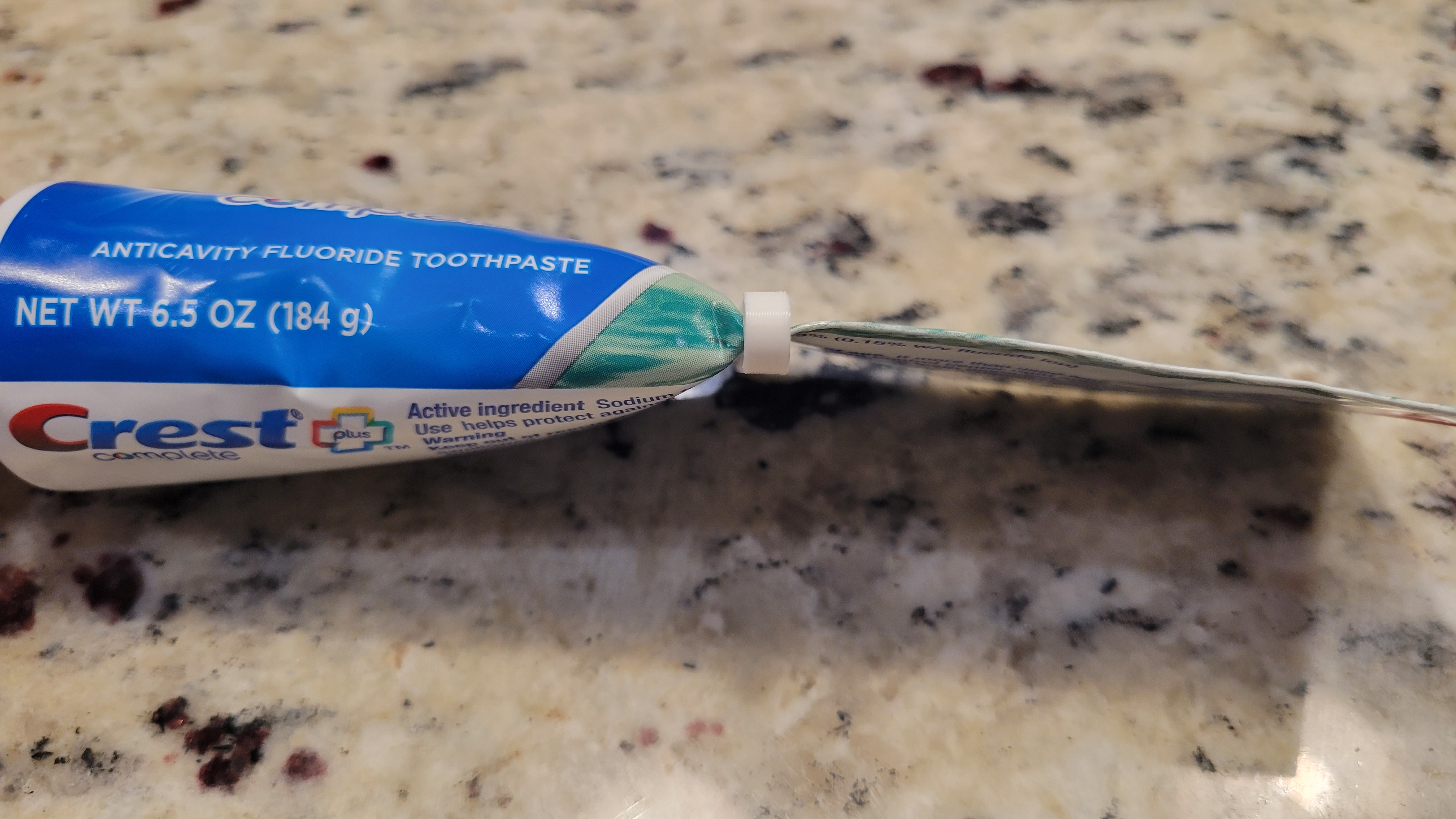 Miniatura 3 do modelo 3D Minimalist toothpaste squeezer / paste pusher
