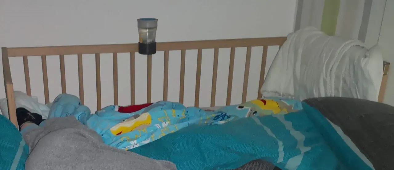 cup holder for my child's bed/ Becherhalter für das Bett meines Kindes by  Alex W., Download free STL model