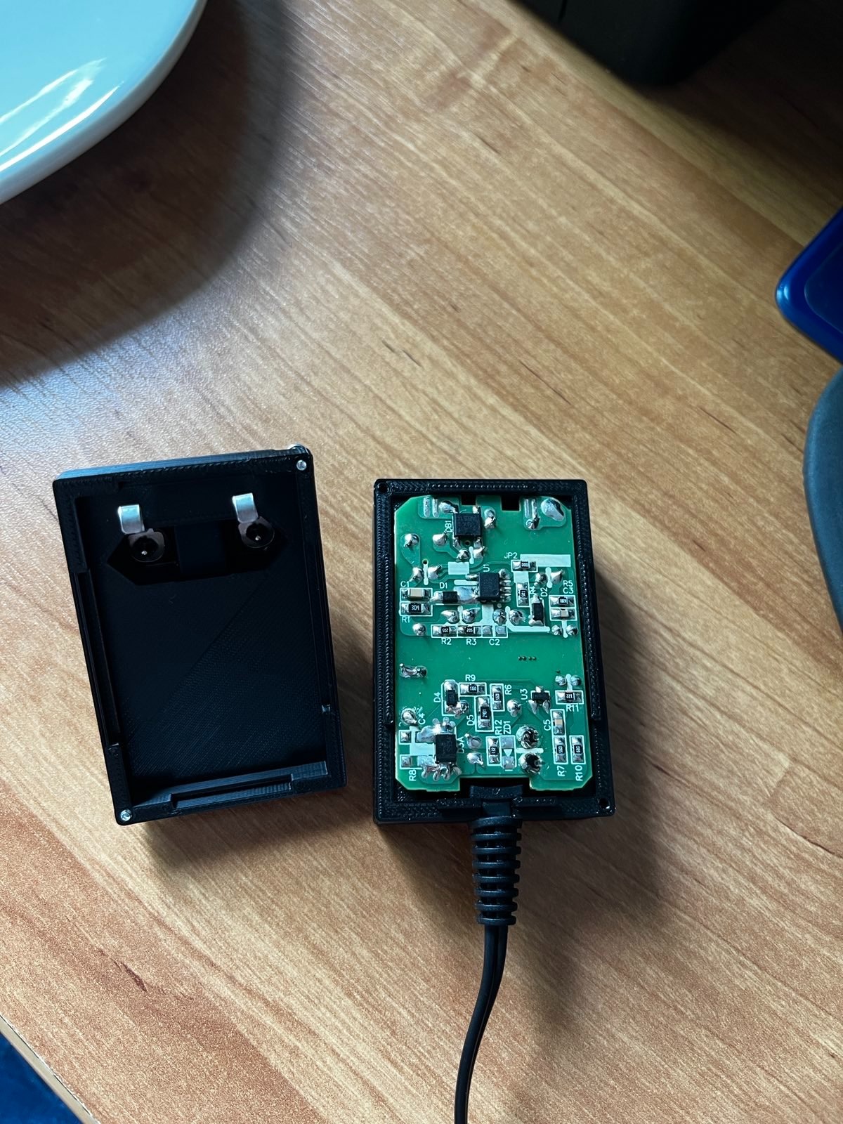 Modifiable Charger Cover — miniatura 2