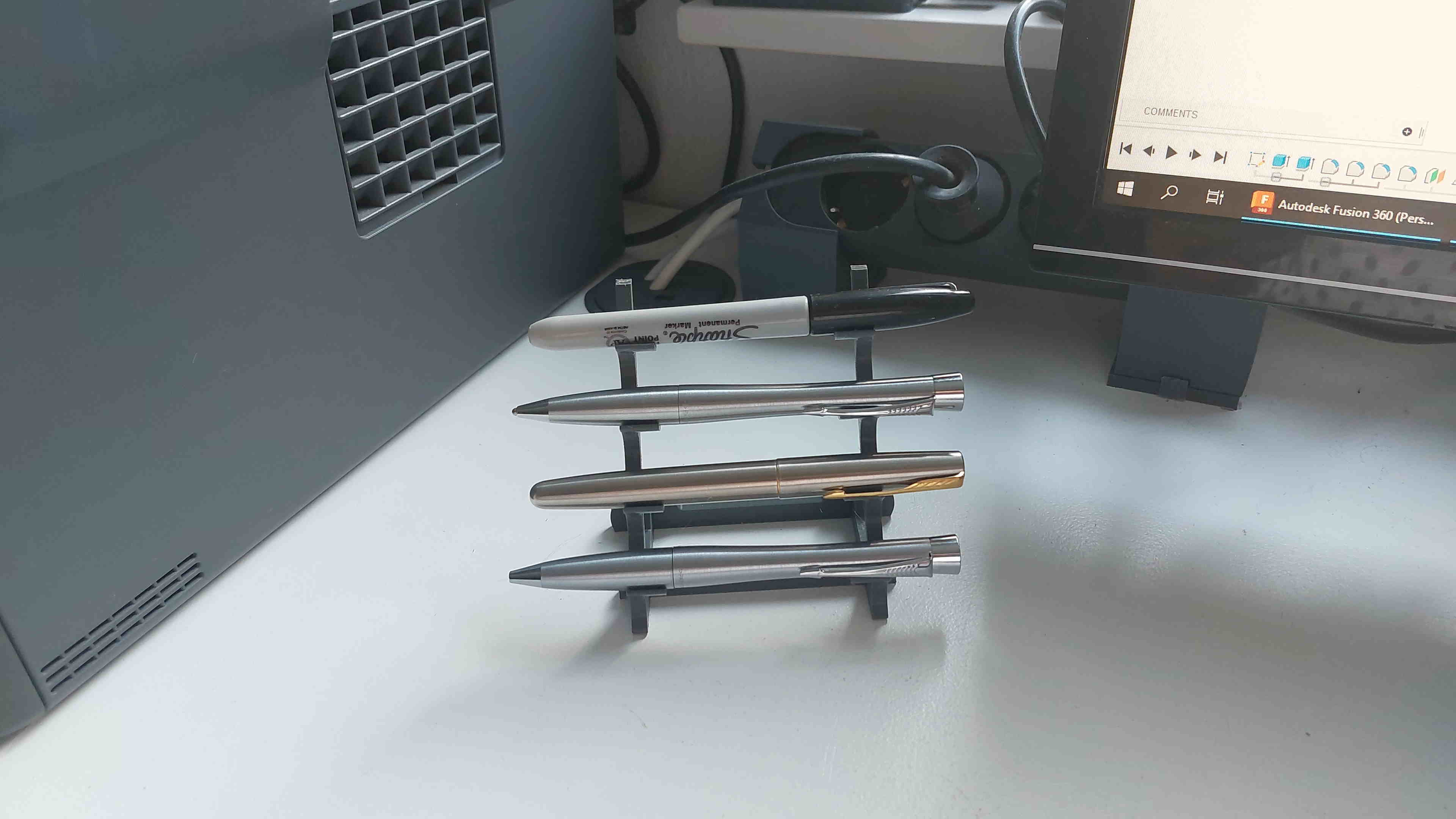 Minimalistic pen holder