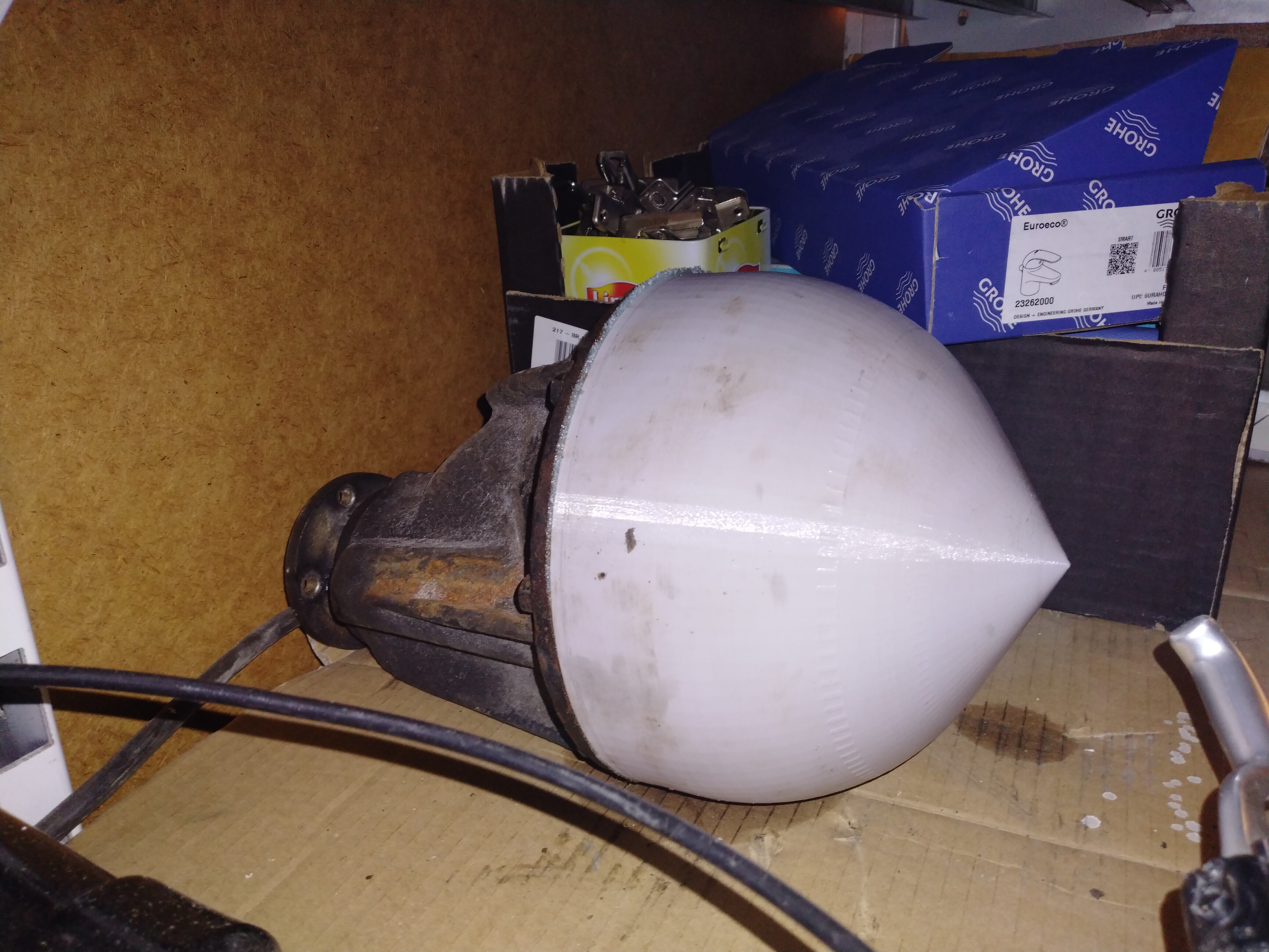 Differential cover for LADA